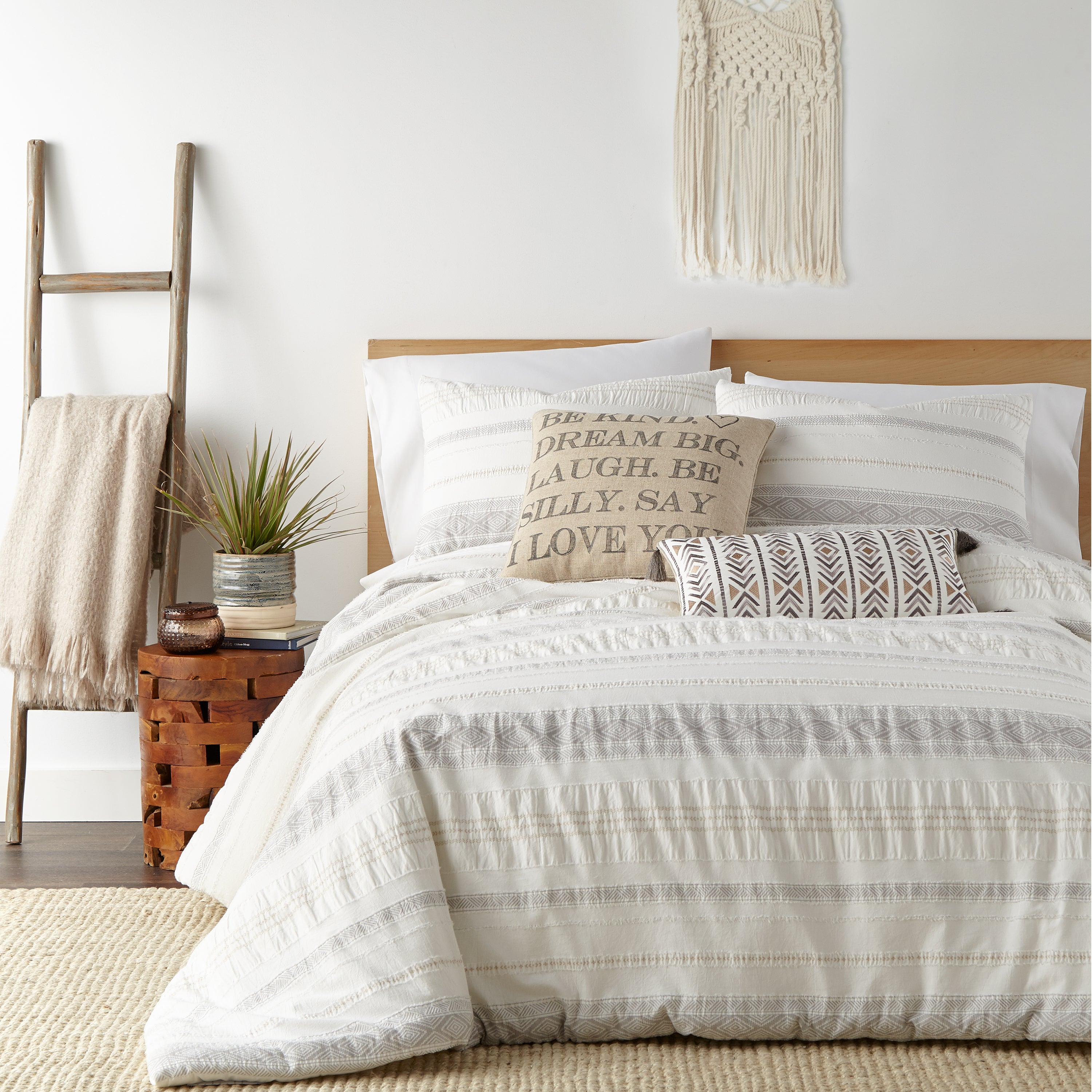 Pickford Taupe Duvet Cover Set - Soft Luxury Bedding Set with Zipper Closure, King Size (104x90 Inches) - Perfect for Master Bedroom, Guest Room & Hotel Decor