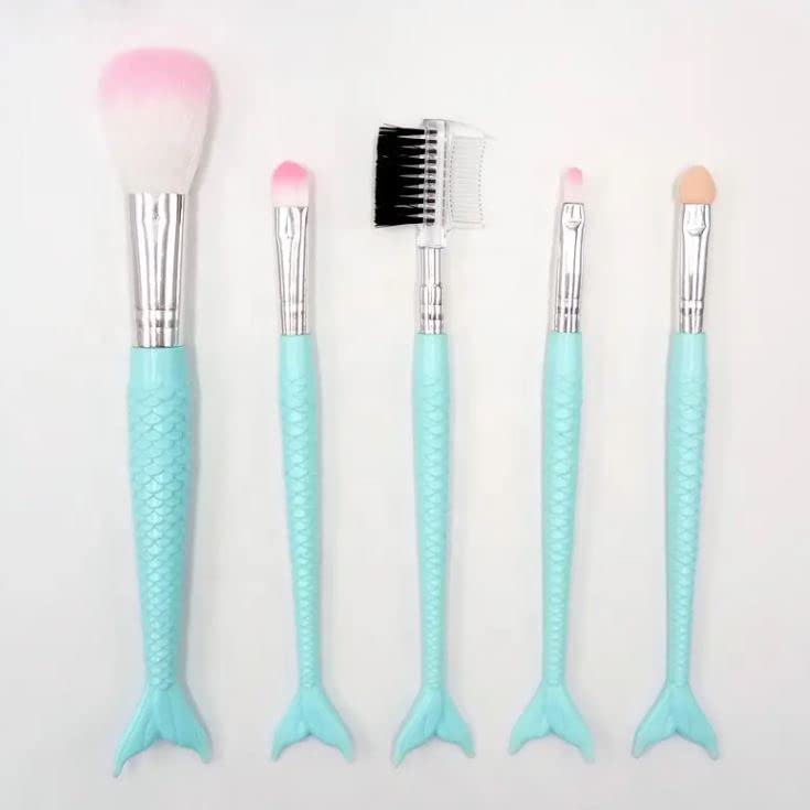 Sunaina 5-Piece Makeup Brush Set - Soft 3D Mermaid Hair Foundation Brush, Powder Brush & Face Makeup Kit (Colors May Vary) - Perfect for Professional Makeup Artists & Home Beauty Routines