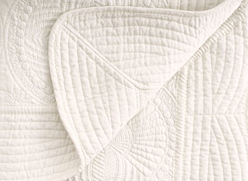 Verabella Baby Blanket - Soft Reversible Toddler Blanket for Crib & Stroller - Cream - Perfect for Nursery, Travel & Gift Giving