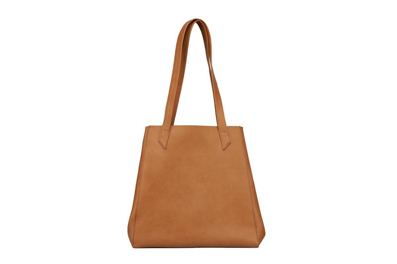 Canussa Totissimo Leather Tote Bag in Camel - Stylish & Spacious Handbag for Work, Travel & Everyday Use