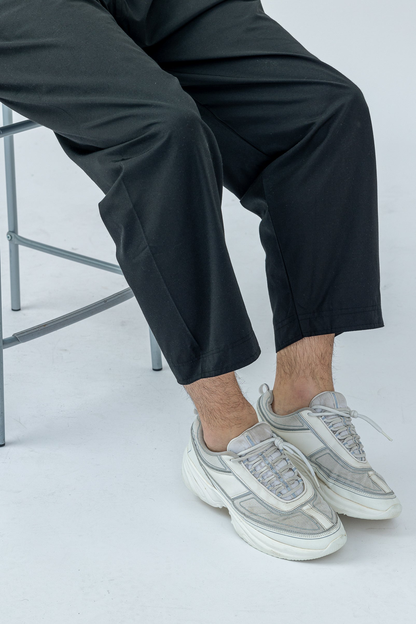 Men's Comfortable Black Elastic Waist Pants with Zip Pocket - Perfect for Work, Travel & Casual Wear