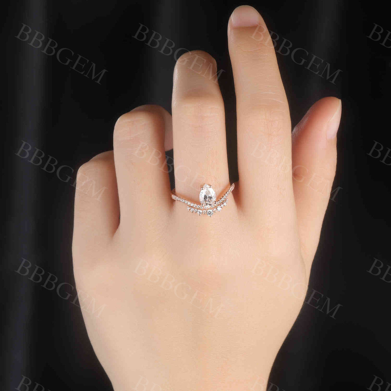 14K/18K Gold Art Deco Style Pear Shaped Moissanite Engagement Ring for Women - Elegant Vintage Wedding Jewelry Gift for Bride, Anniversary & Proposal