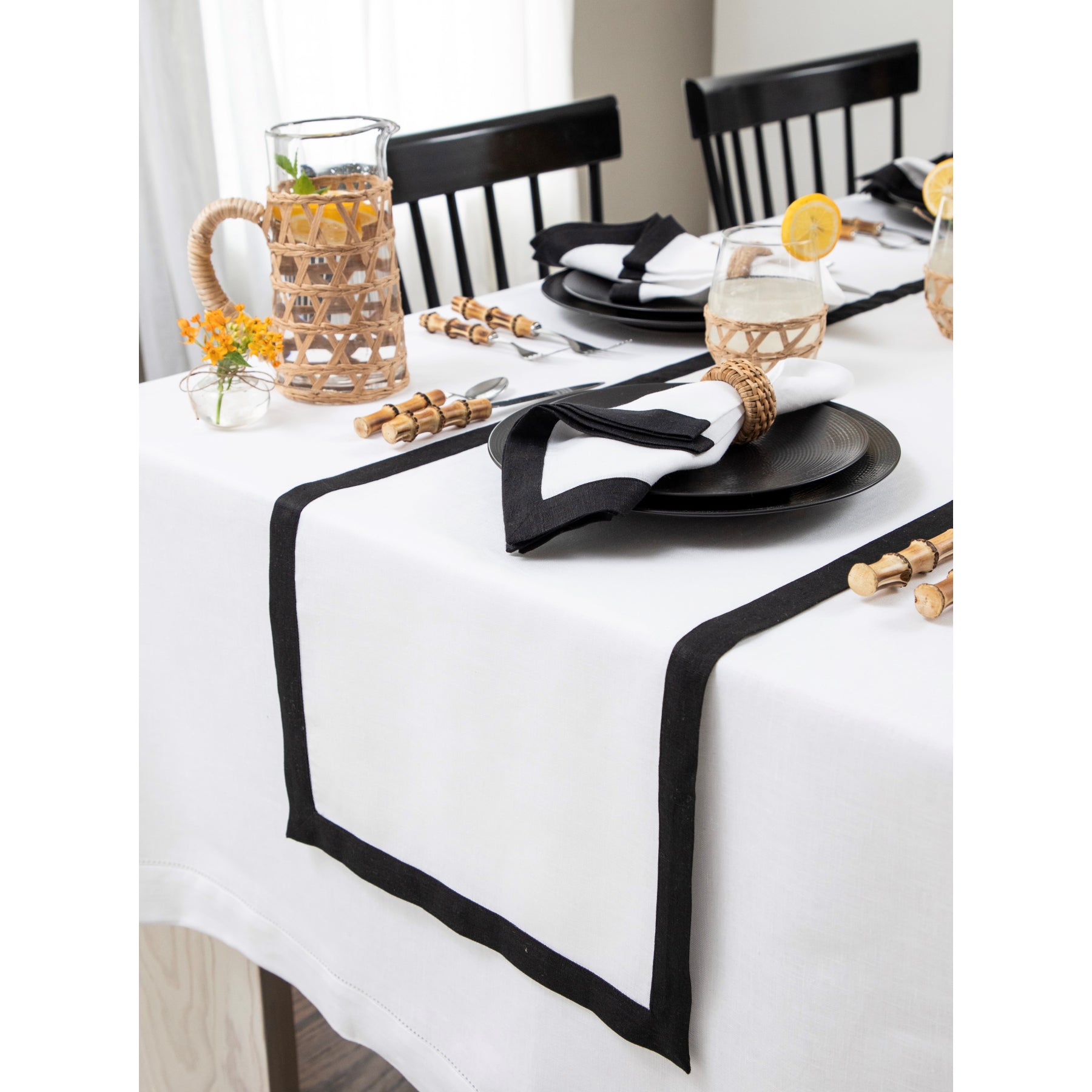 Elegant Classic Table Runner for Dining Room Decor - Perfect for Weddings, Holidays & Home Decor