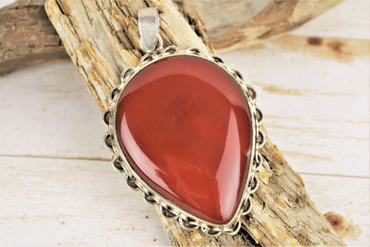 Natural Carnelian Gemstone Pendant Necklace for Women - Healing Crystal Jewelry for Energy & Protection - Perfect for Meditation, Yoga & Spiritual Gifts