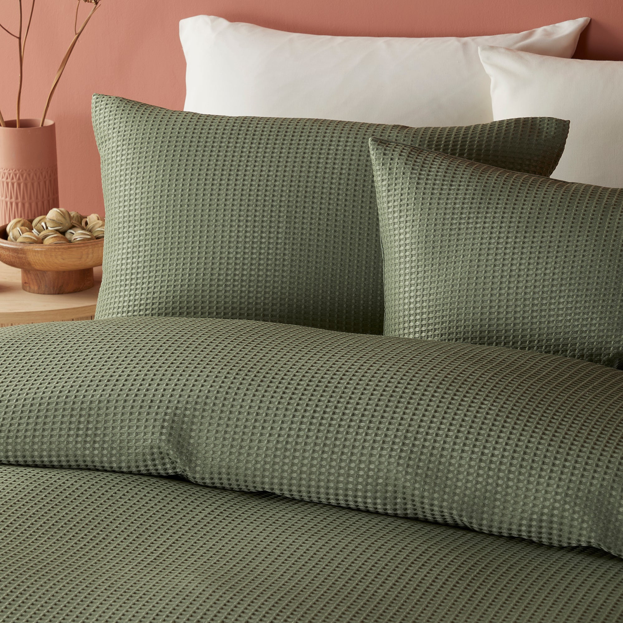 Serene Lindly Duvet Cover Set - Dark Green & New Green - Soft & Breathable Bedding for Cozy Bedroom Decor