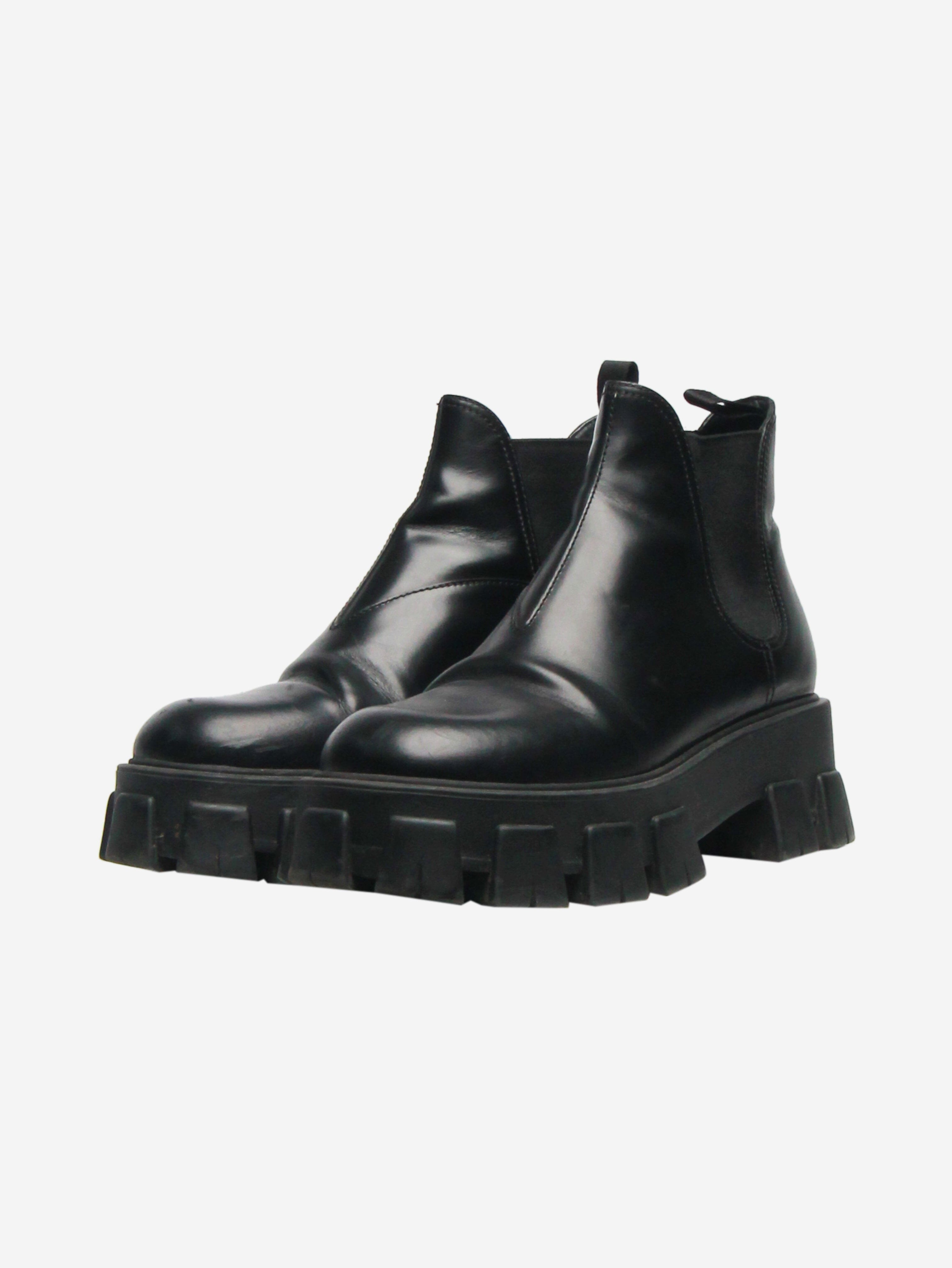 Black Monolith Chelsea Boots Women Size EU 38.5 (US 7.5) - Stylish Ankle Boots for Casual Outfits, Office Wear & Fall Fashion