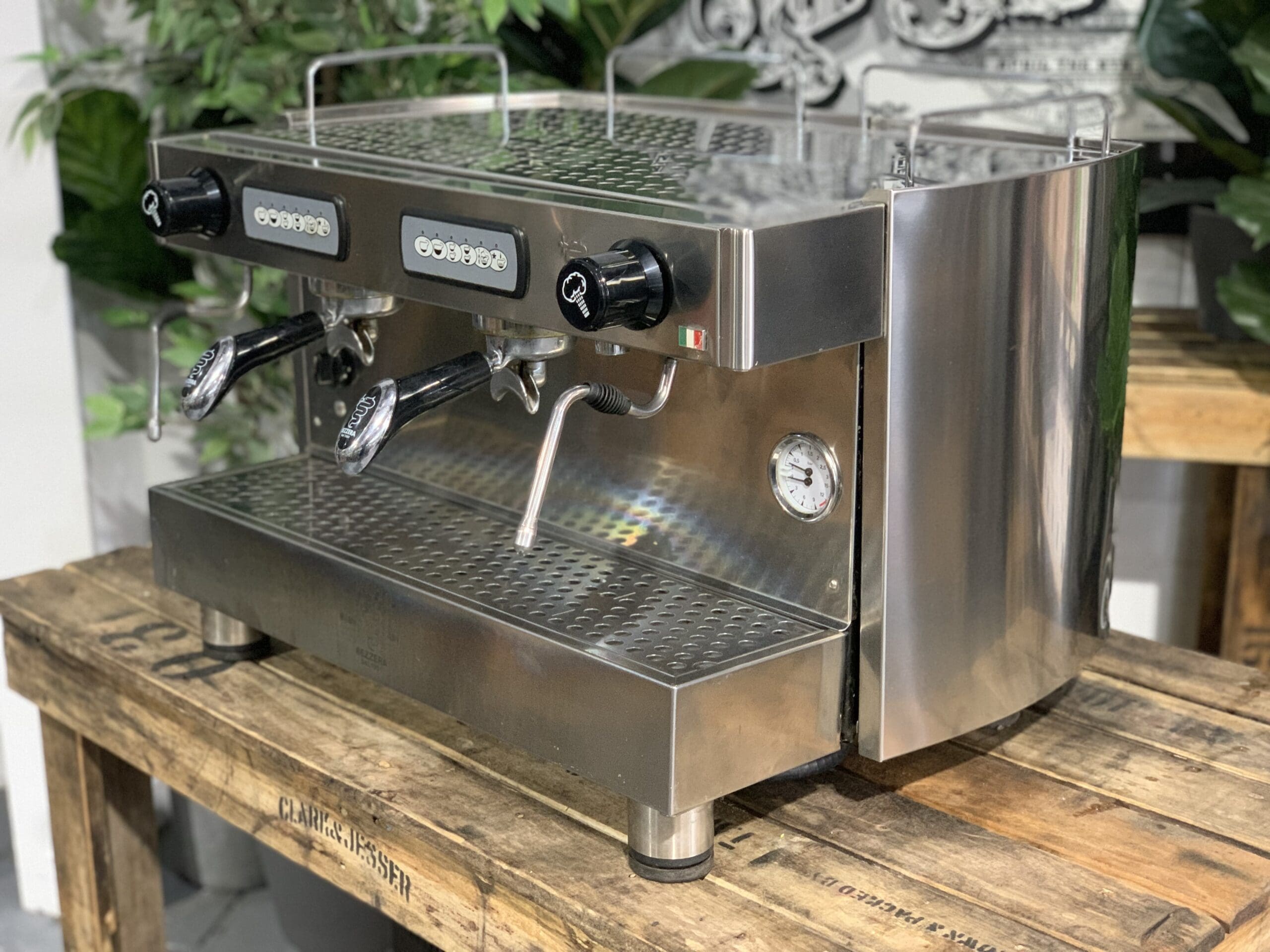 Bezzera B2013 Commercial 2 Group Espresso Machine - Stainless Steel Coffee Maker for Cafes & Restaurants | Perfect for High-Volume Brewing & Professional Baristas