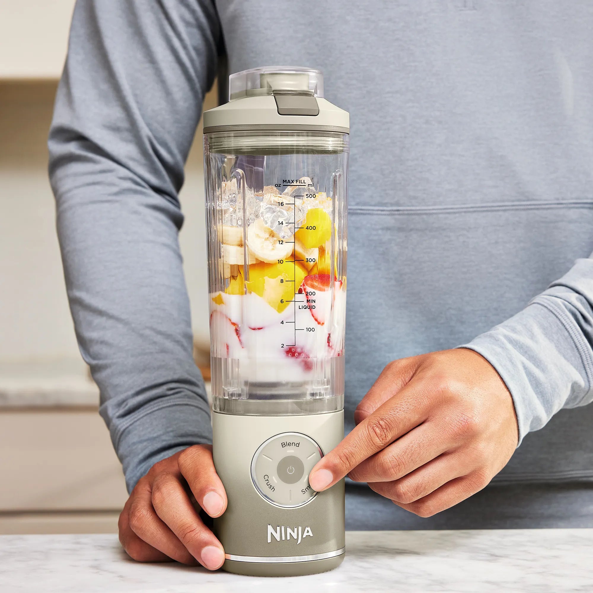 Ninja Blast Max Cordless Portable Blender - Powerful 1000W Motor, 20oz Travel Cup, USB Rechargeable for Smoothies, Protein Shakes & Meal Prep - Perfect for Gym, Office & Outdoor Adventures