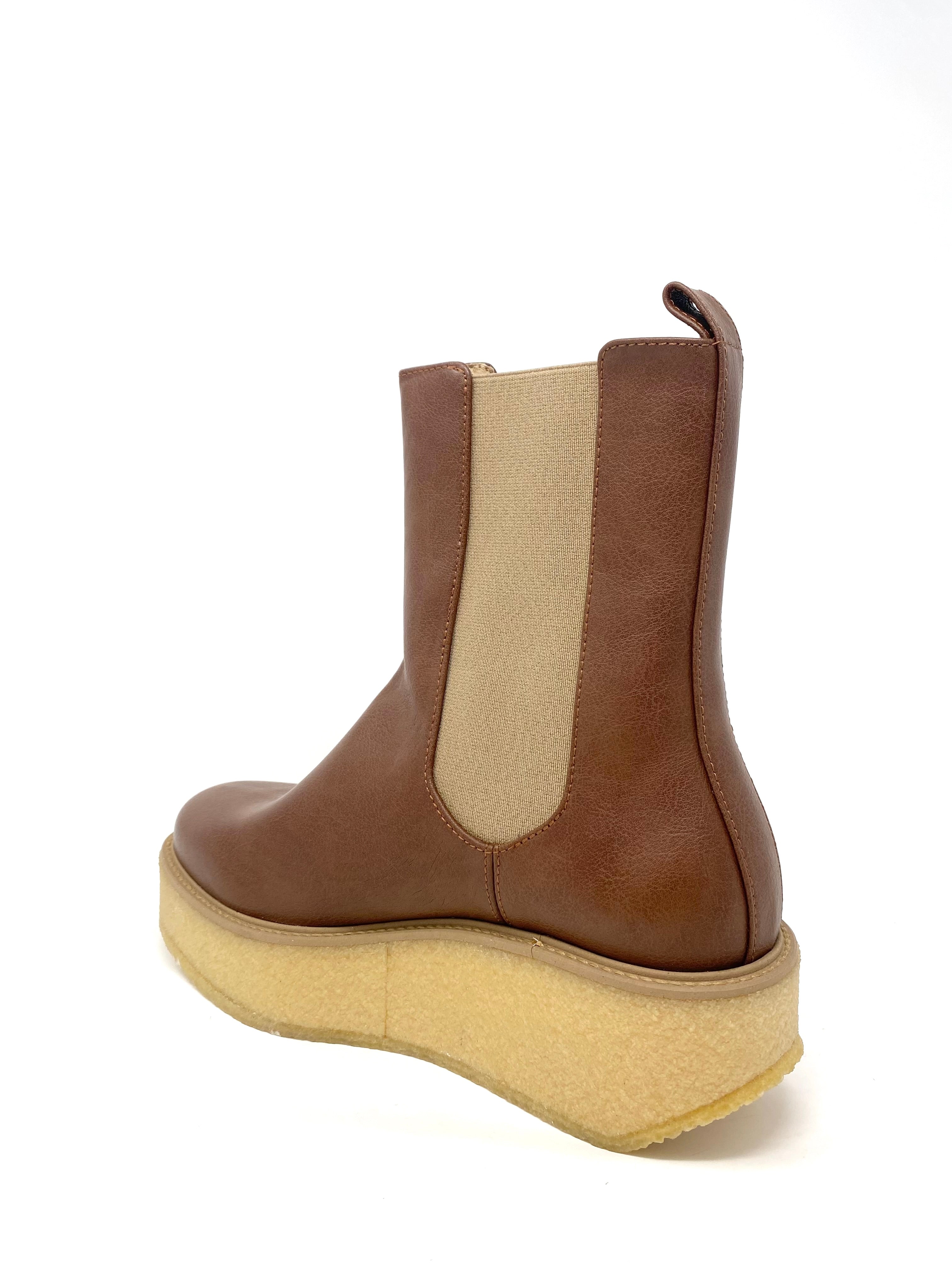 Novacas Carey Platform Boot in Tan - Stylish & Comfortable Women's Ankle Boots for Fall & Winter Fashion, Office Wear & Casual Outings