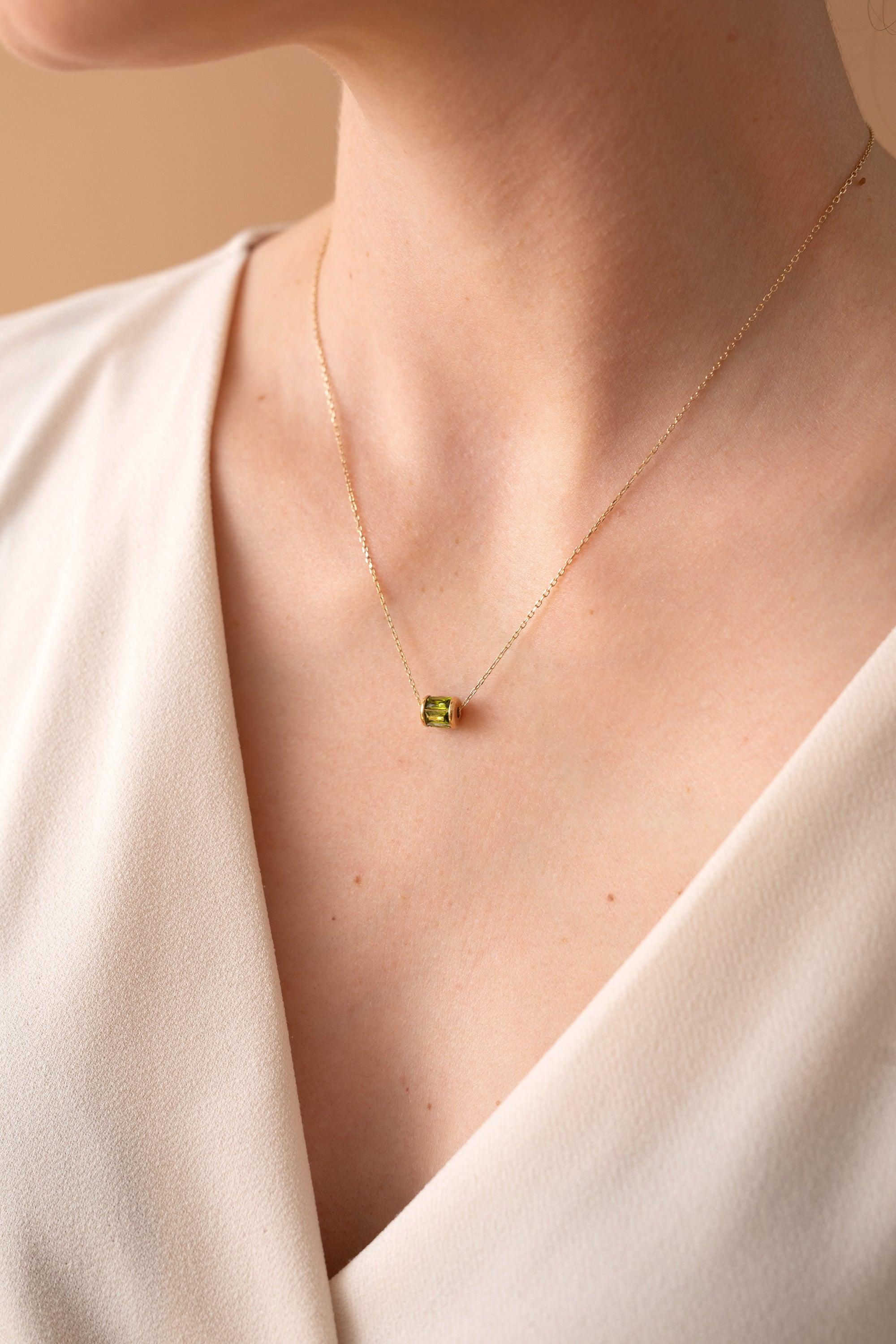 August Birthstone Sterling Silver Pendant Necklace for Women - Elegant Peridot Jewelry Gift for Birthday, Anniversary & Special Occasions