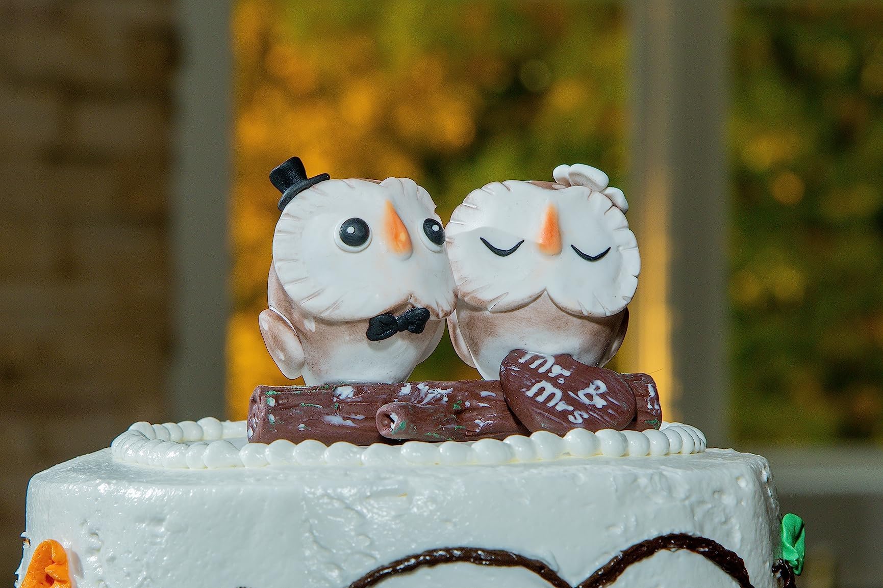 Handmade Owl Wedding Cake Topper - Romantic Love Bird Couple Figurine for Garden, Spring, Summer, Autumn & Winter Weddings 2025 | Perfect for Rustic, Boho, and Outdoor Wedding Decorations