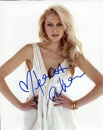 TERESA PALMER Signed 8x10 Photo from I Am Number Four - Authentic Autograph, Collectible Memorabilia for Movie Fans & Memorabilia Collectors - Perfect for Display, Gifts, and Fan Collections