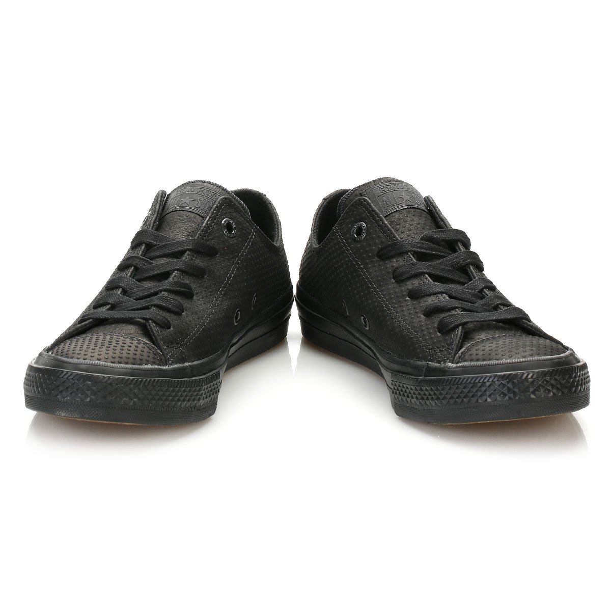 Converse Chuck Taylor All Star OX Sneakers - Black Canvas & Gum Sole - Classic Low Top Unisex Shoes for Casual Wear, Street Style & Everyday Outfits
