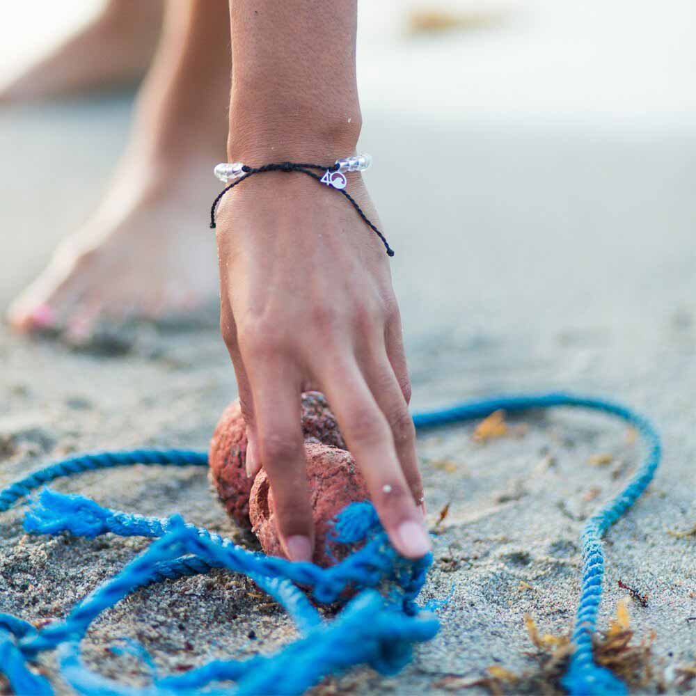 4Ocean Shark Black Beaded Bracelet for Men & Women - Eco-Friendly Ocean Conservation Jewelry - Perfect for Beach, Surfing, and Outdoor Activities