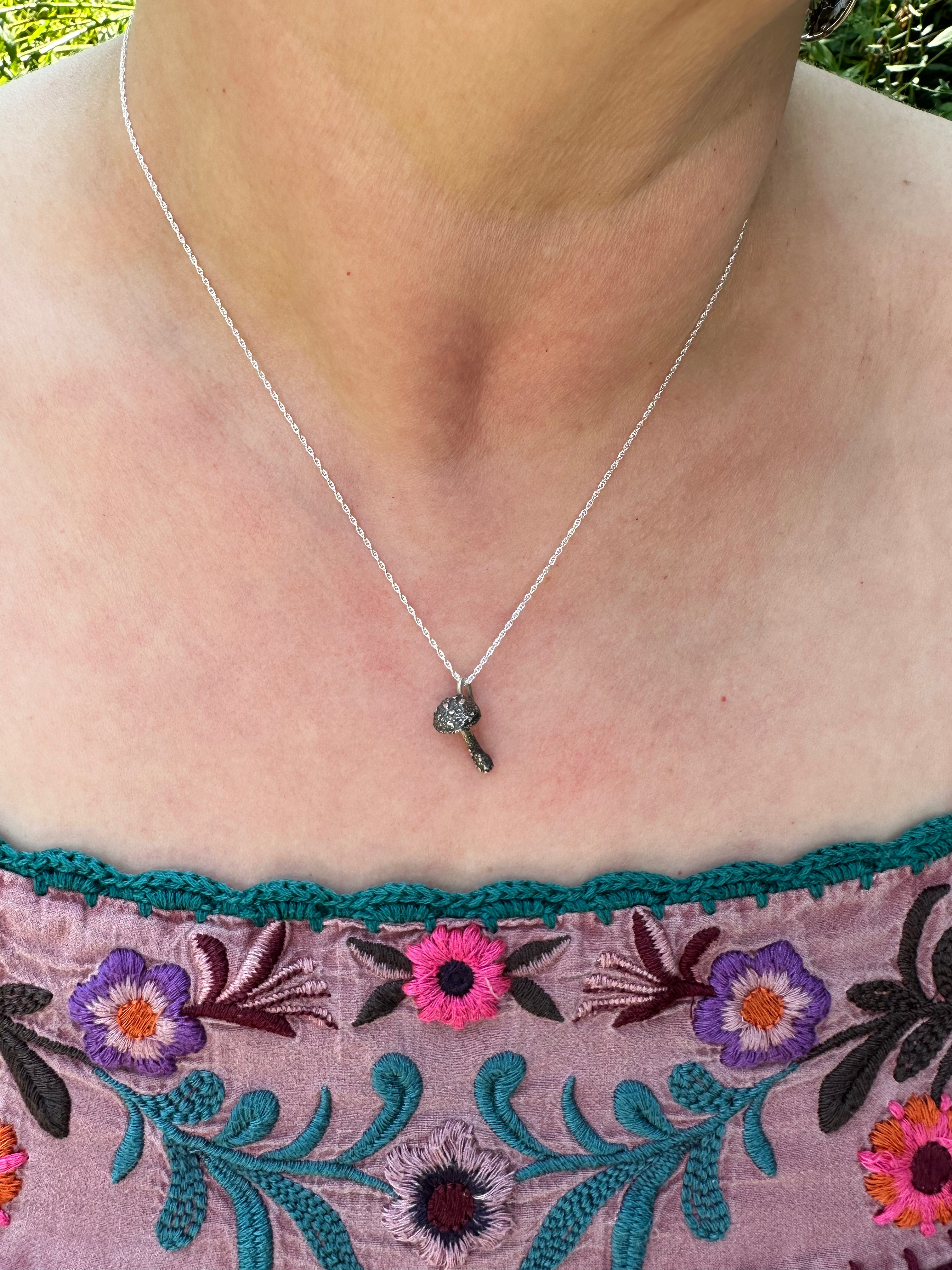 Tiny Mushroom Necklace - Dainty Mushroom Pendant Jewelry for Women - Perfect for Nature Lovers, Boho Fashion & Everyday Wear