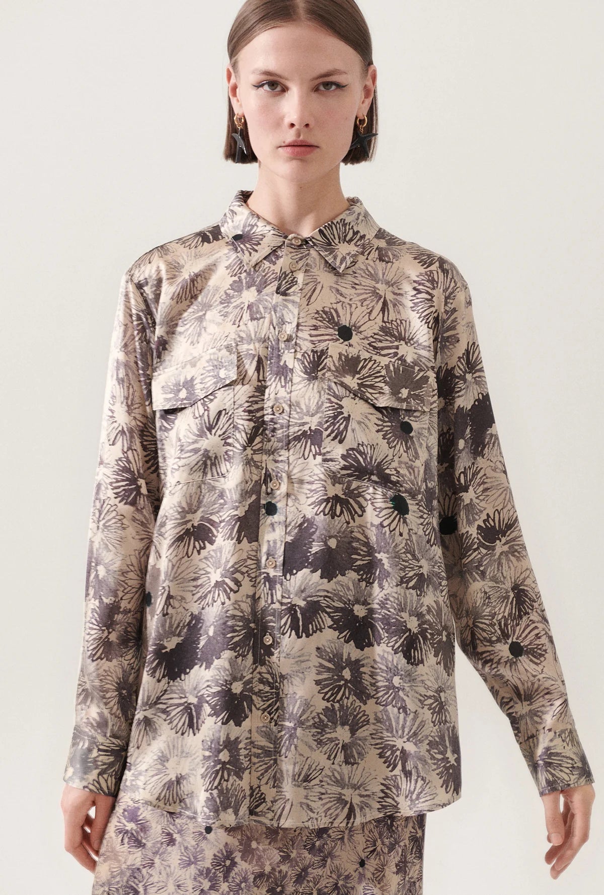 Stylish Boyfriend Shirt with Aster Floral Print - Perfect for Casual Outfits, Date Nights & Layering