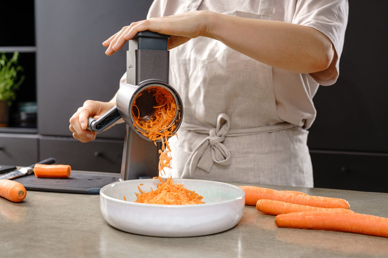 Premium Zyliss Julienne Drum Gourmet Grater - Stainless Steel Vegetable Slicer for Perfect Julienne Cuts | Ideal for Salads, Stir-Fries & Garnishing