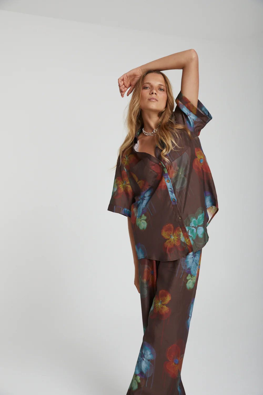Stylish Pansy Drip Button-Up Shirt for Men & Women - Perfect for Casual Wear, Office Outfits & Date Nights