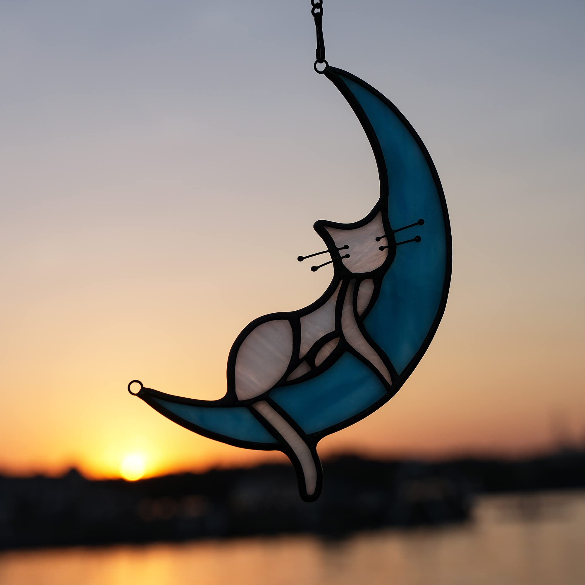 White Cat on Moon Stained Glass Window Hanging - Handmade Cat Memorial Gift for Cat Lovers, Elegant Suncatcher Decor for Kitchen, Bedroom, or Office - Perfect Birthday Gift for Mom, Grandma & Aunt - Creates Beautiful Rainbow Reflections in Sunlight
