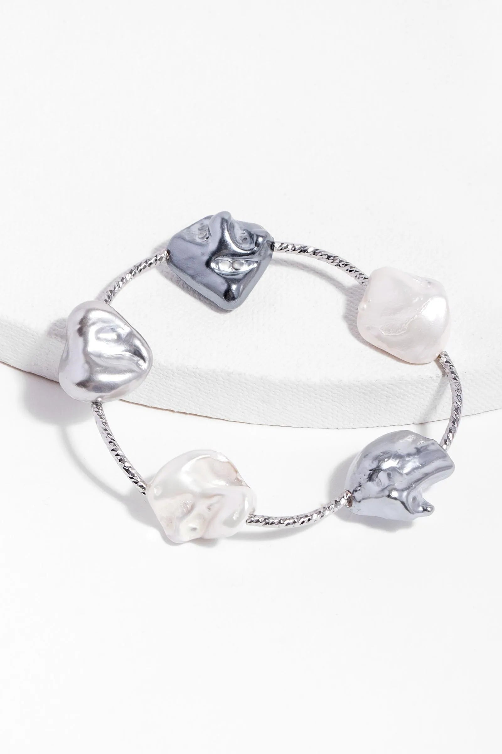 Elegant Baroque Pearl Bracelet - Colorful Statement Jewelry for Women | Perfect for Weddings, Parties & Special Occasions