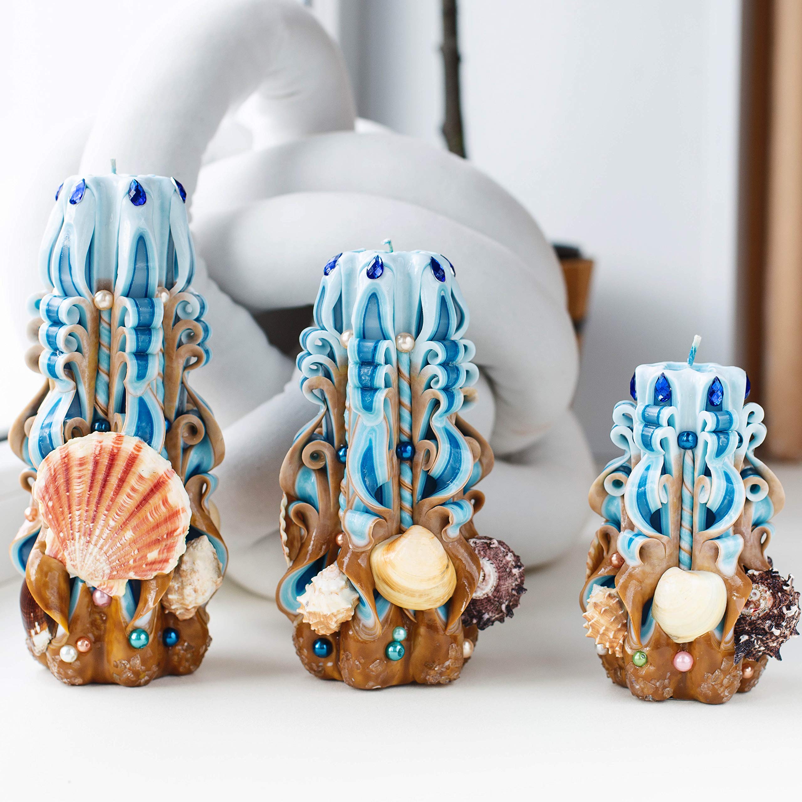 Hand-Carved Blue Seashell Candle - 5 Inches (13 cm) Bathroom & Marine Themed Home Decor - Unique Gift for Beach Lovers & Coastal Style Enthusiasts - Perfect for Spa Nights, Romantic Dinners, and Coastal-Themed Weddings