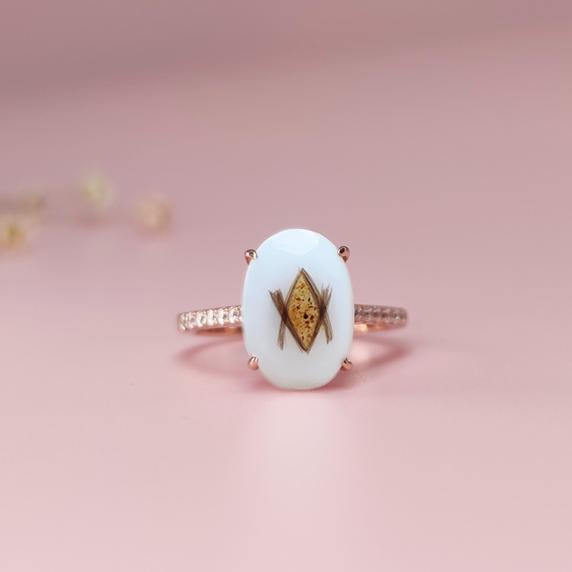 Oval Breastmilk & Baby Hair Gold Ring Keepsake - Personalized Memorial Jewelry for Moms - Perfect for First Locks, Newborn Gifts & Cherished Memories