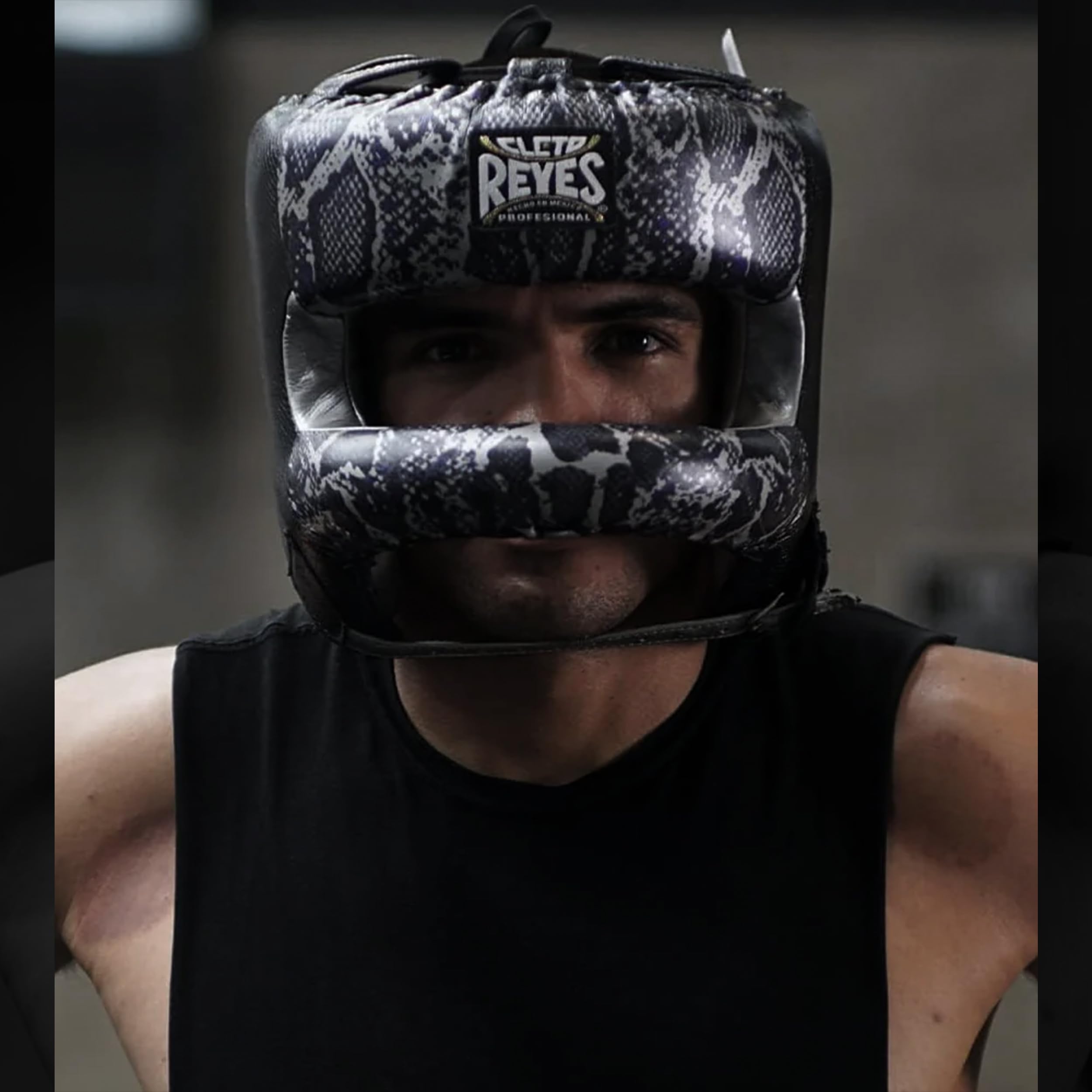 Cleto Reyes Boxing Headgear with Face Bar - Protective Head Guard for Men & Women - Ideal for Sparring, Training & Fighting Sports - Perfect for Boxing, MMA & Martial Arts Practice