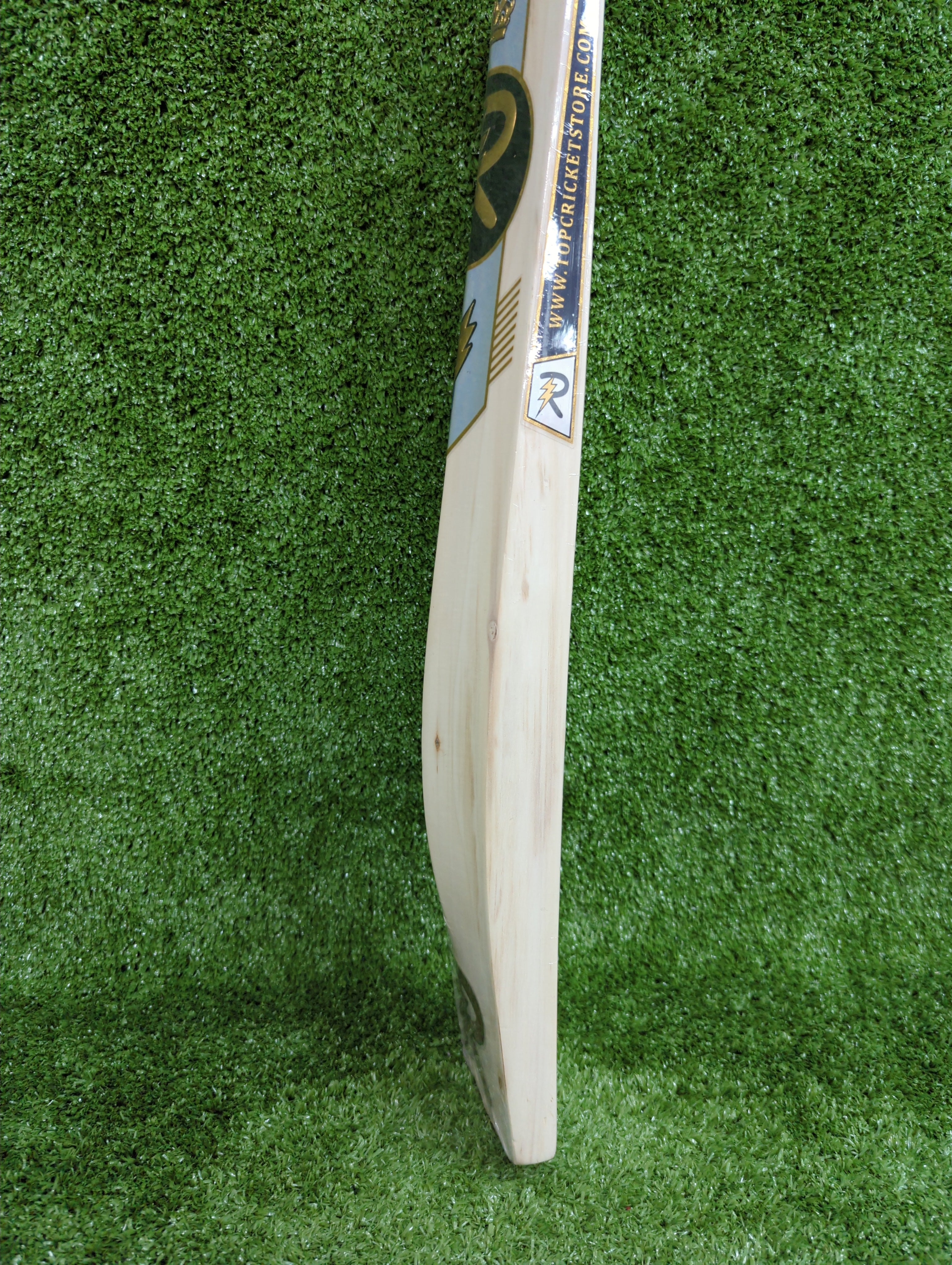 Premium English Willow Cricket Bat for Juniors & Youth - Lightweight & Durable for Training & Matches - Perfect for School, Club, and Competitive Play