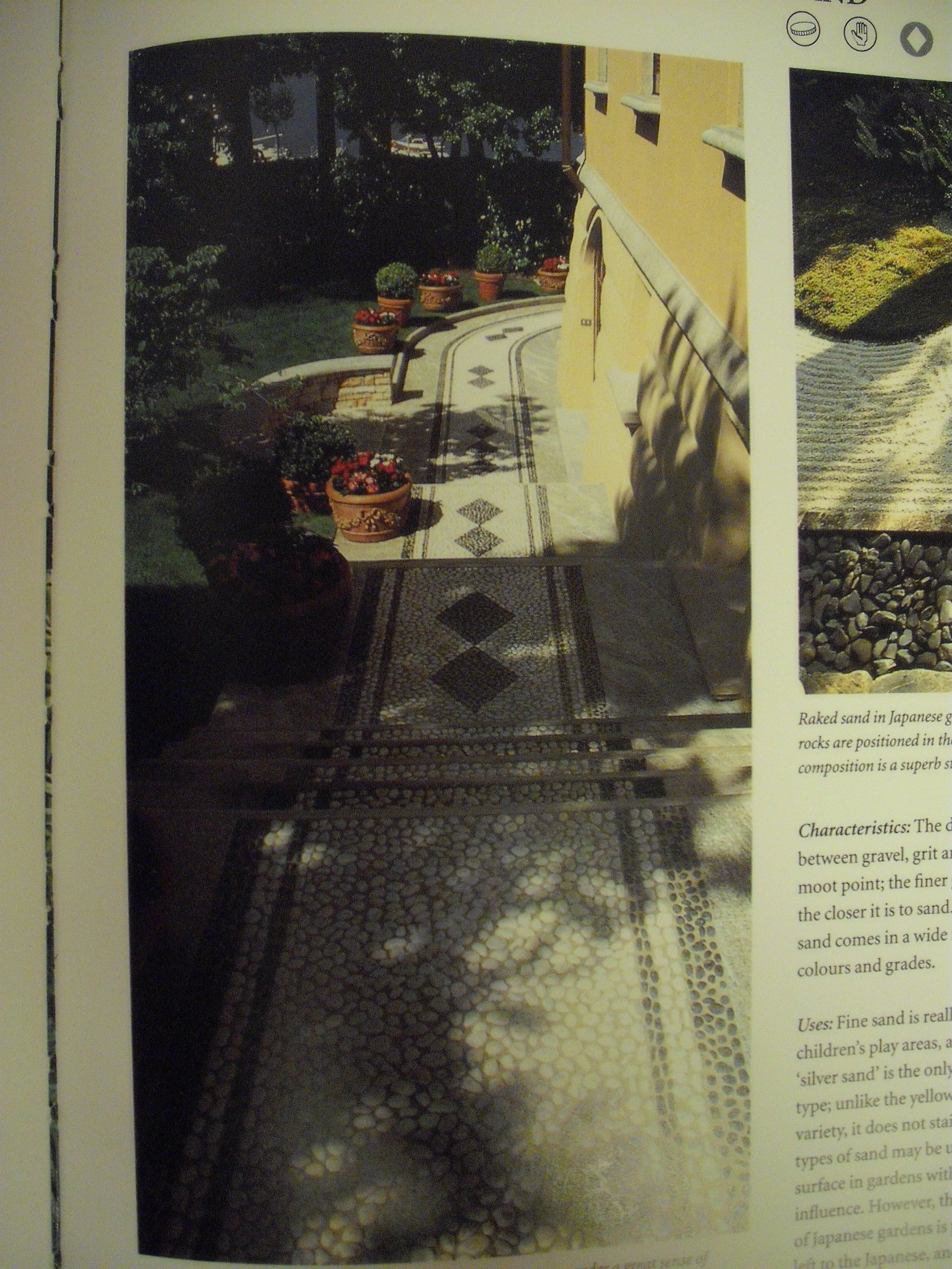 The Garden Design Sourcebook: Essential Guide to Garden Materials, Structures & Landscaping Ideas for Outdoor Spaces