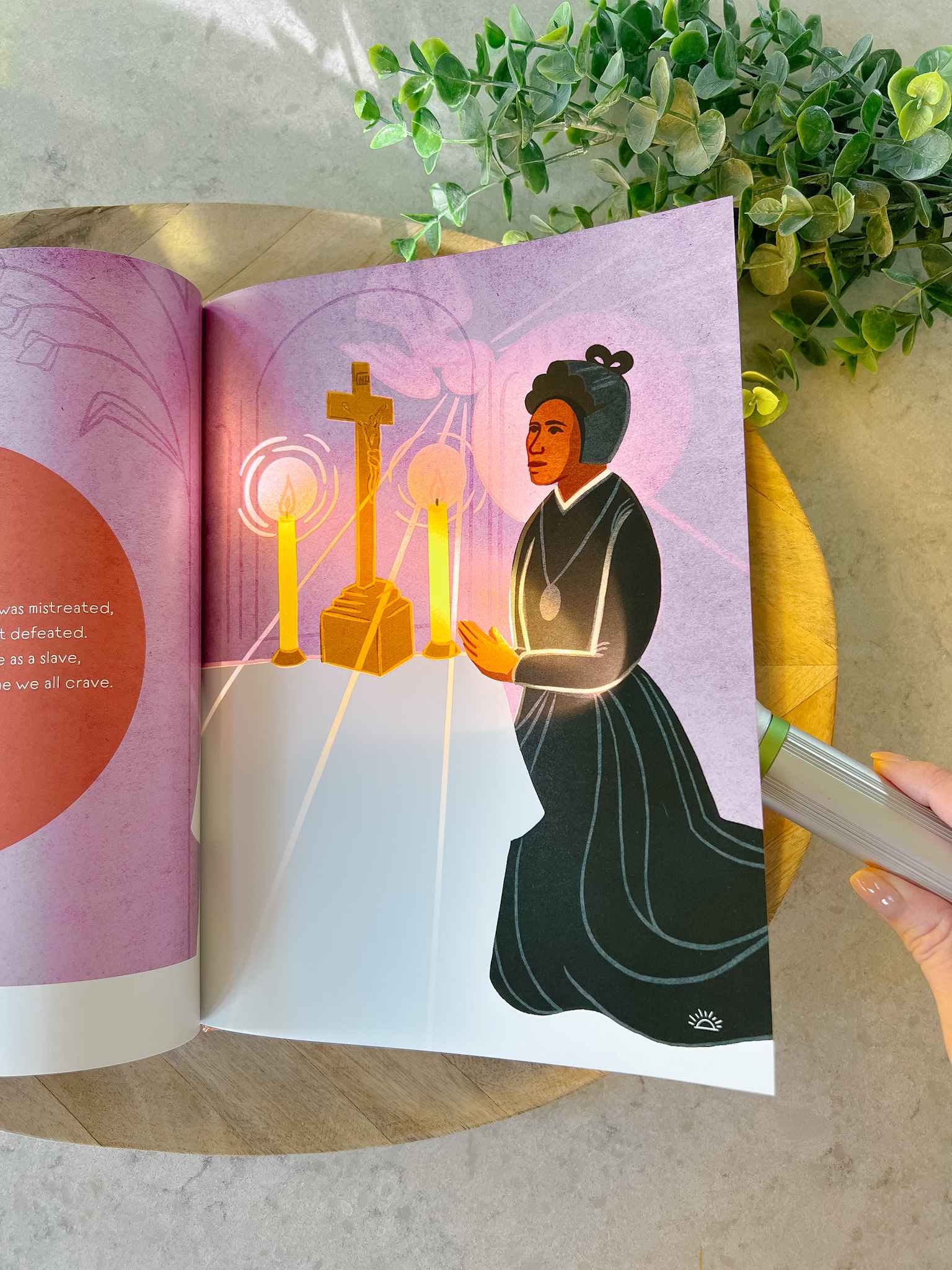 Light of the Saints Book - Inspirational Catholic Reading for Spiritual Growth & Daily Devotion - Perfect for Prayer Time, Bible Study & Gift Giving