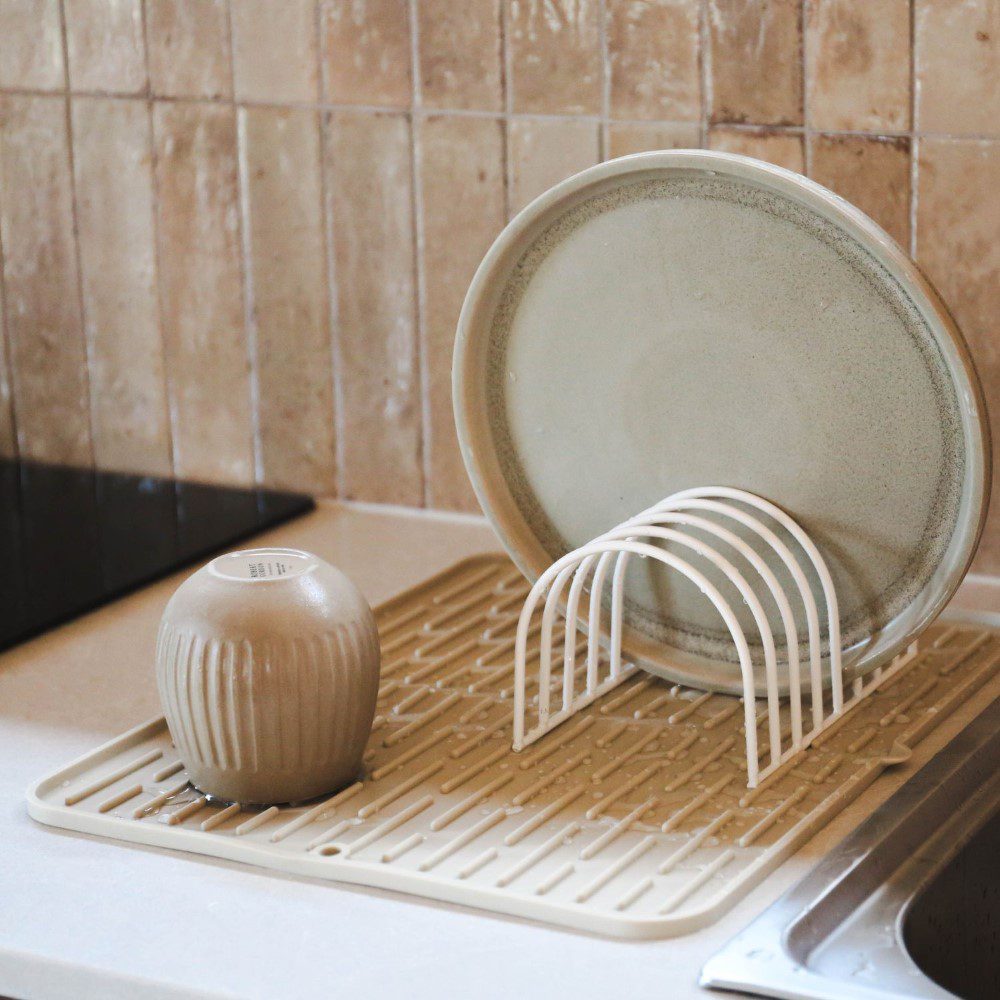 DESIGNSTUFF Large Folding Silicone Drying Mat with Drainage Hole - Non-Slip Dish Drying Rack for Kitchen Counter, Sink, or Camping Use