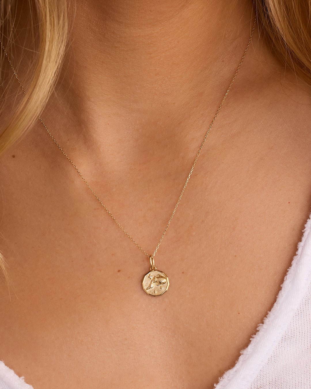 12 Zodiac Diamond Coin Charm Necklace - Elegant Gold Pendant for Women - Perfect for Birthdays, Anniversaries & Gifts