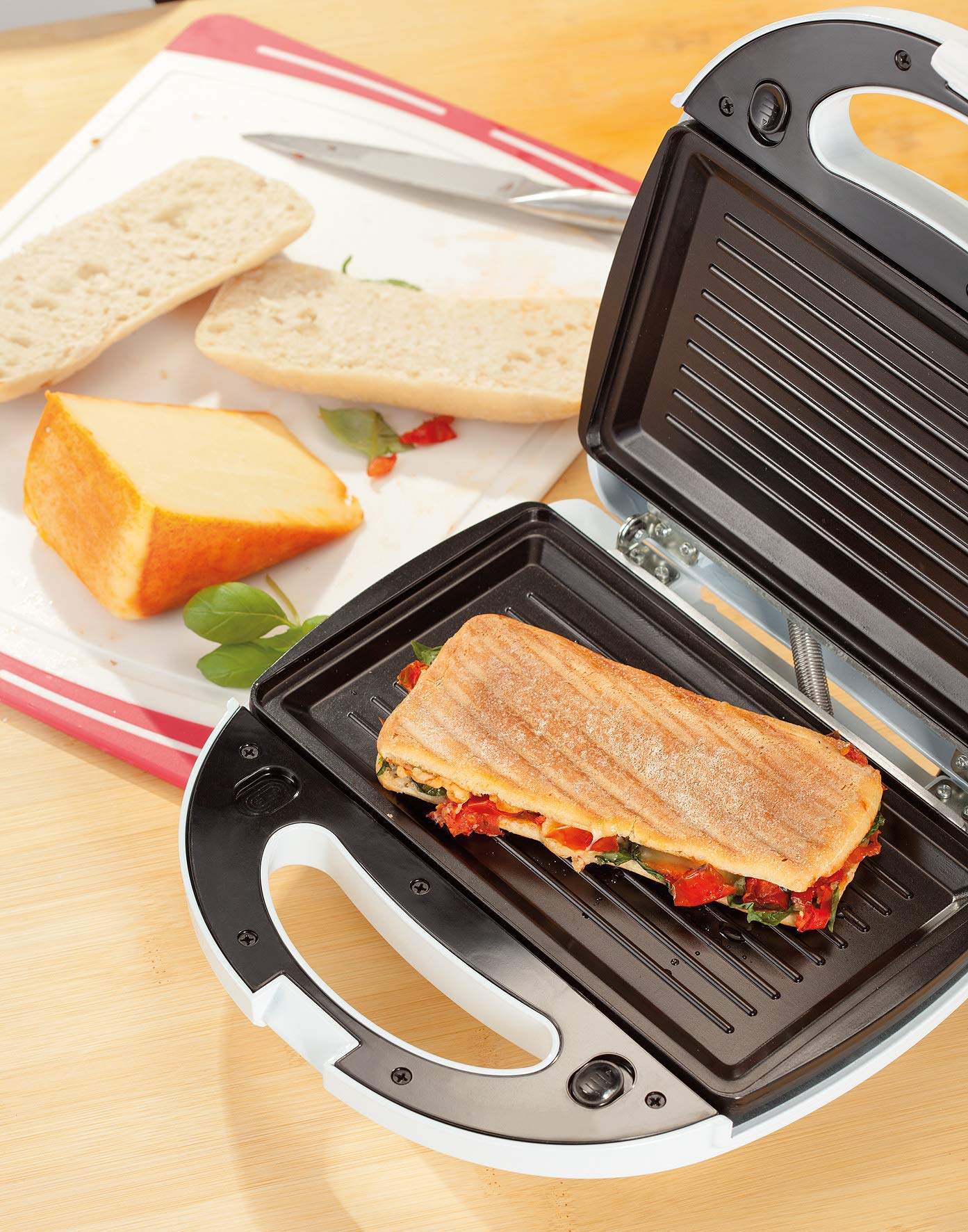**Judge 3-in-1 Sandwich Maker, Waffle Iron & Panini Press with Non-Stick Dishwasher Safe Plates – 2-Year Warranty – Perfect for Breakfast, Lunch & Quick Snacks**