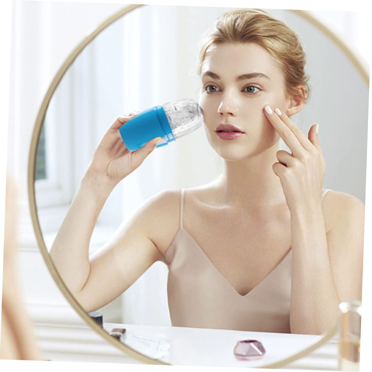 Minkissy Ice Roller for Face - Skin Lifting & Pore Minimizing Tool - Cooling Silicone Facial Massager for Puffiness & Wrinkles - Perfect for Morning Routine & Post-Workout Skin Care