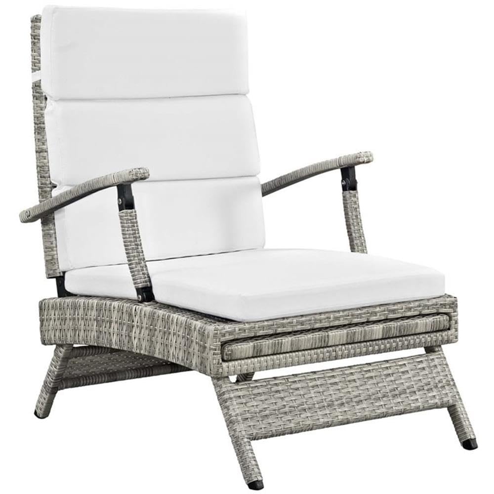 Modern White Wicker/Rattan Patio Lounge Chair - Outdoor Furniture for Poolside, Garden & Backyard Relaxation