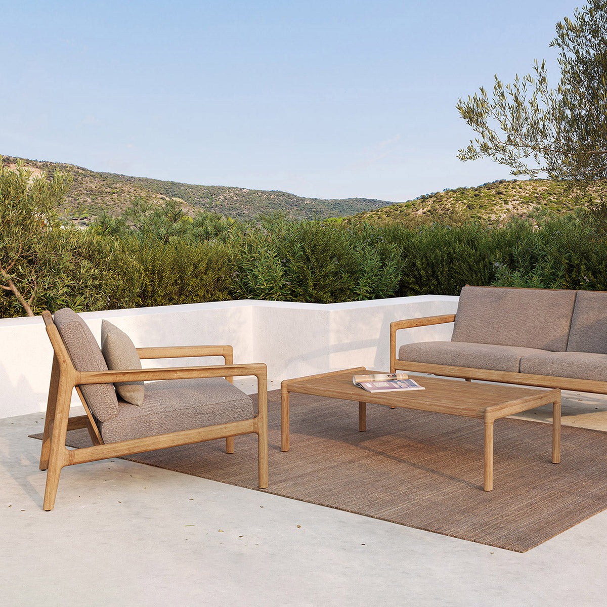 Premium Teak & Mocha Outdoor Fabric Lounge Chair - Water-Resistant, Durable Patio Furniture for Poolside, Garden, Deck & Backyard Relaxation
