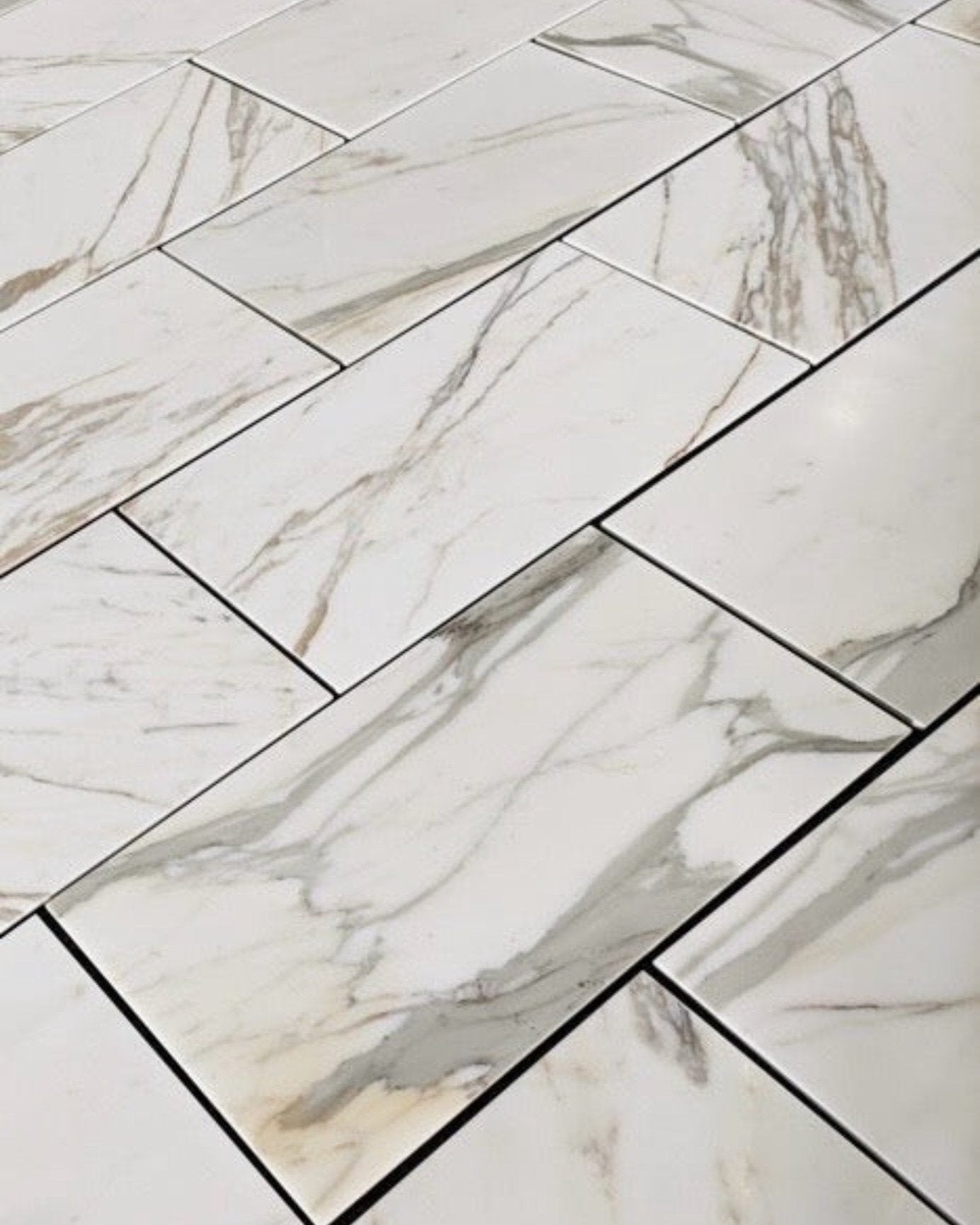 Premium Calacatta Gold Marble Tile 18