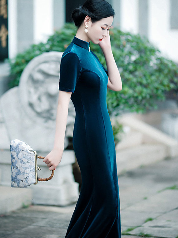 Elegant Velvet Thigh Split Fishtail Cheongsam Qi Pao Dress - Vintage Chinese Style Evening Gown for Parties, Weddings & Special Occasions