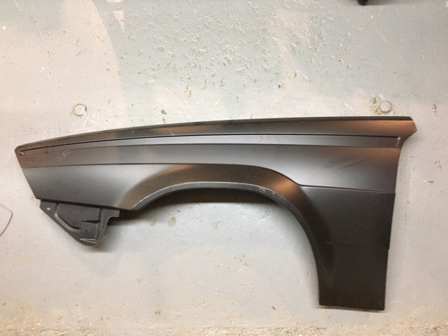 Alfa Romeo Milano Left Front Fender Replacement - OEM Quality Car Body Part for 1985-1989 Models | Perfect for Collision Repair & Vehicle Restoration Projects