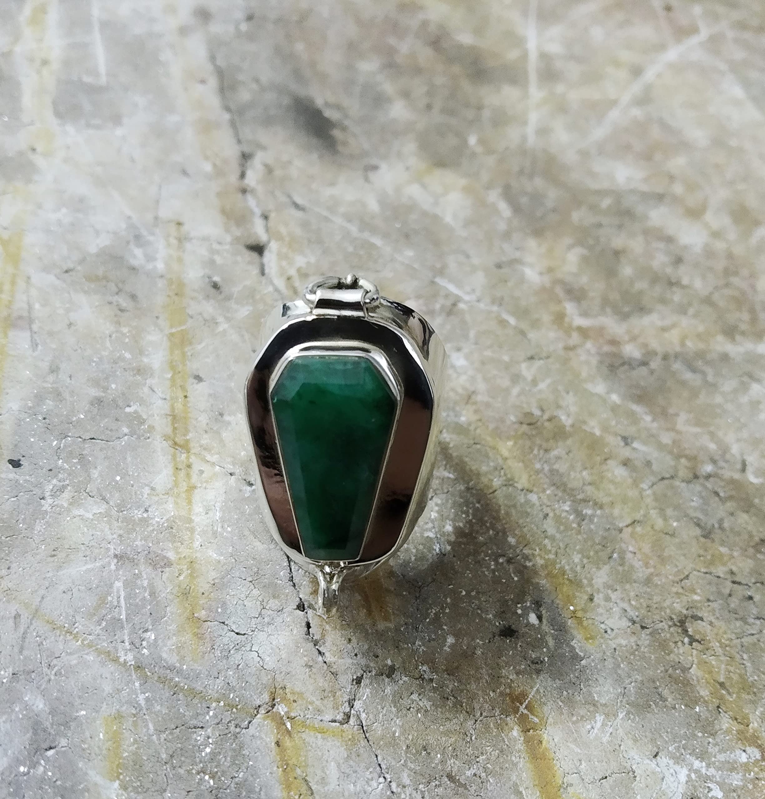 Emerald Poison Ring - Openable Secret Box Ring with Coffin Design, Handmade Silver Locket Ring for Women | Unique Gift for Her, Hidden Message & Medicine Storage | Perfect for Gothic Fashion, Cosplay & Witchy Aesthetic