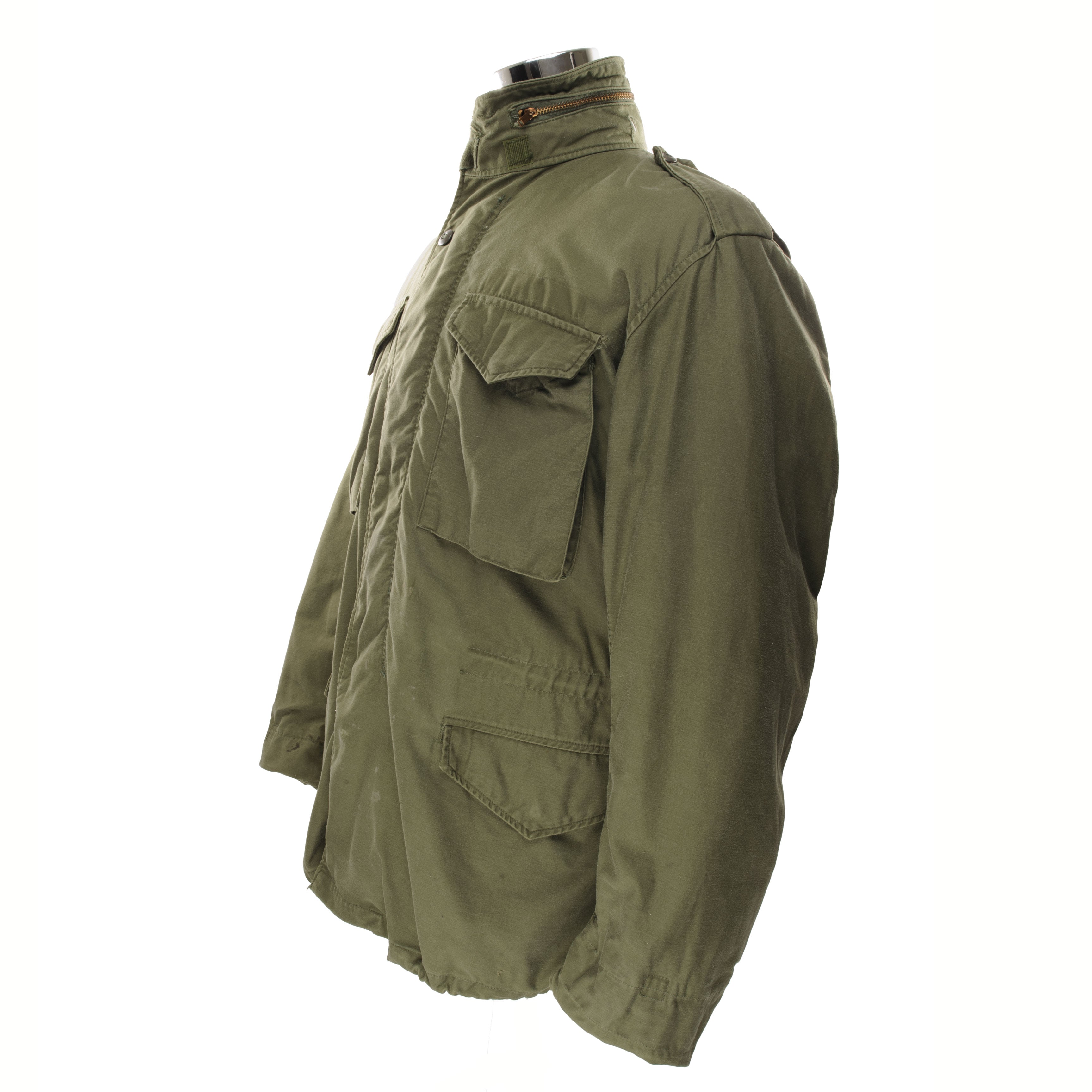 Vintage US Army M65 Field Jacket - Authentic 1965 Military Surplus, Vietnam War Era (Medium Long Size) | Outdoor Adventure, Military Reenactment, Cold Weather Wear