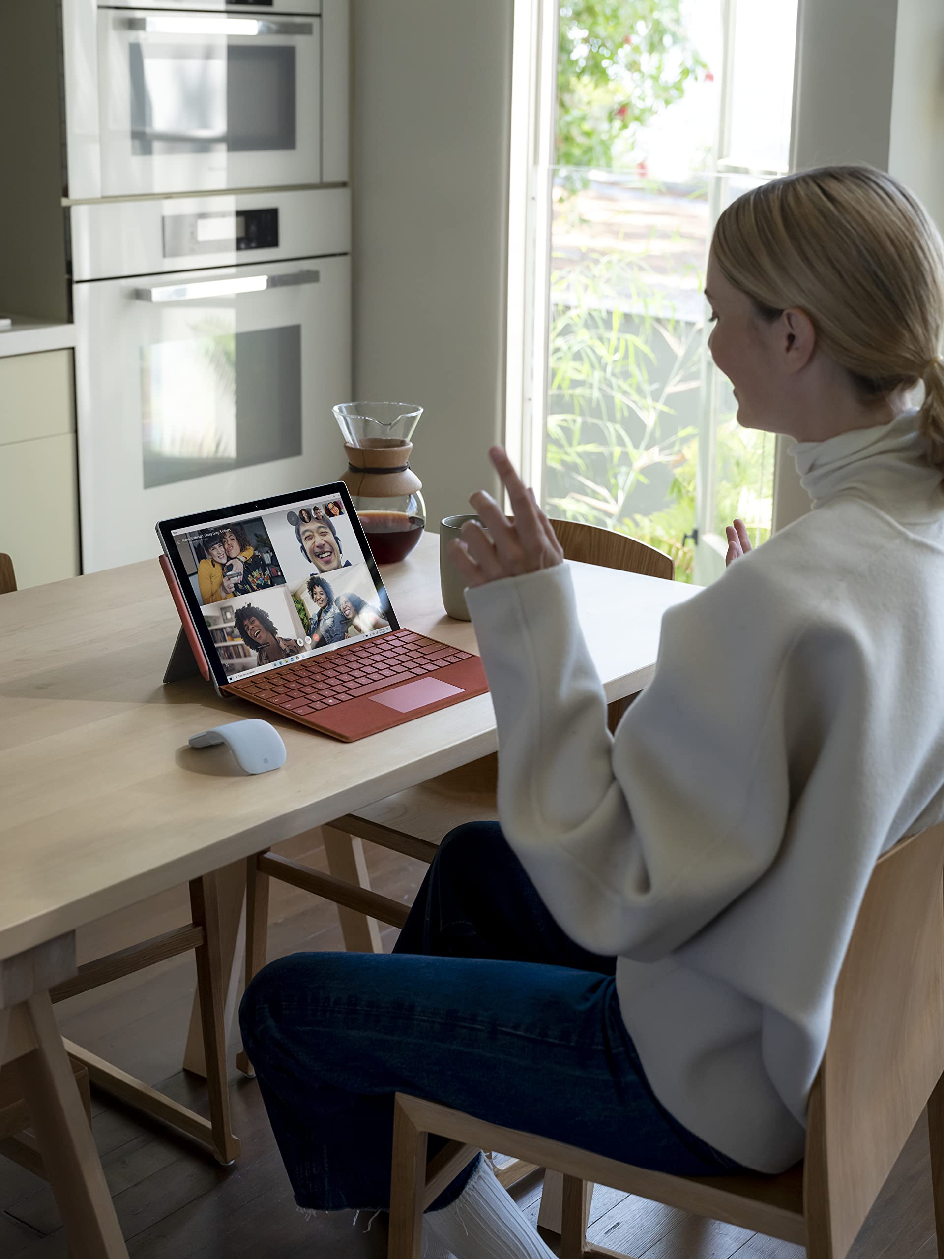Microsoft Surface Arc Mouse - Bluetooth Wireless, BlueTrack Technology, Ambidextrous Design for Laptops & Tablets - Perfect for Work, Travel & Home Office Use