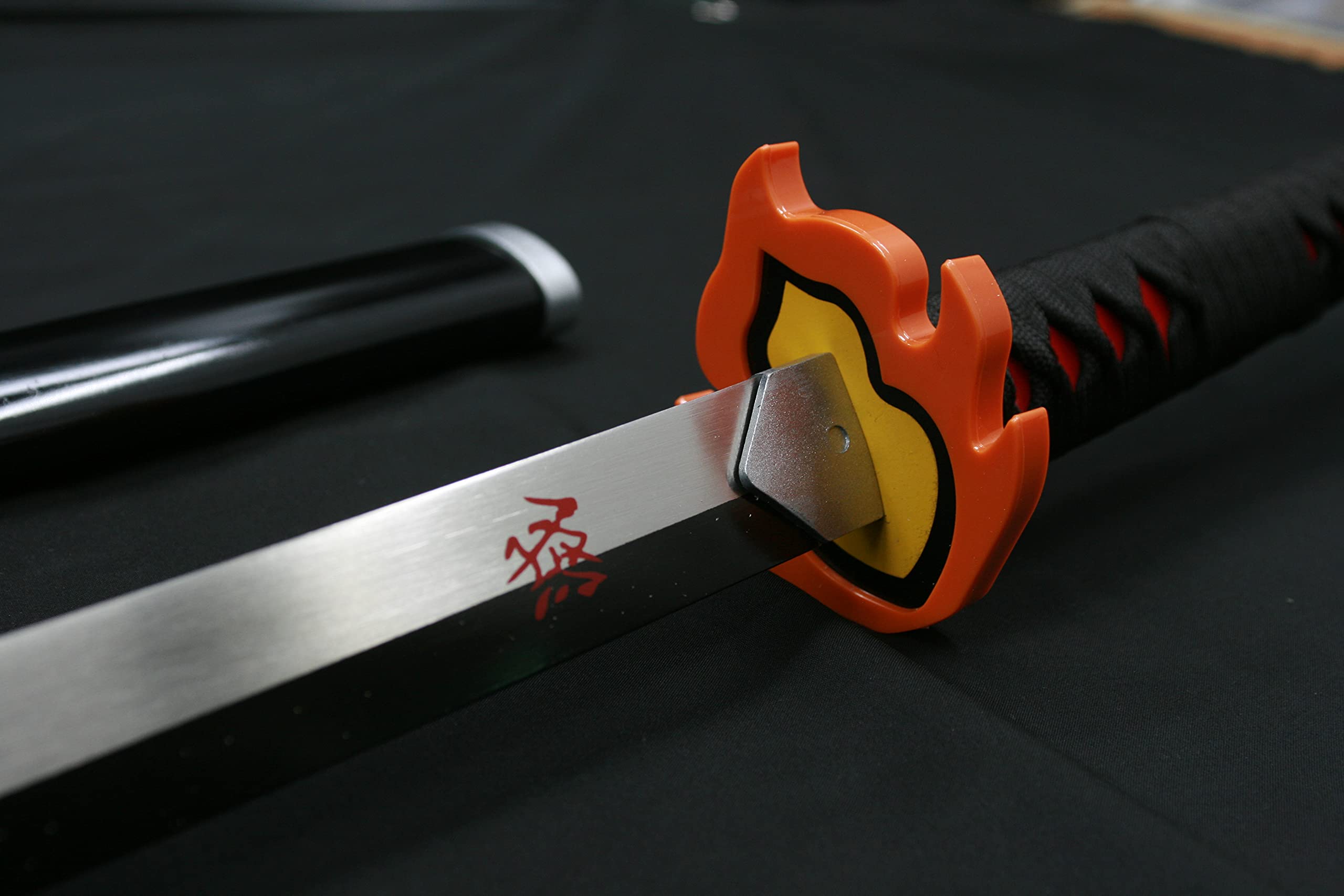 Demon Slayer Sword - Kimetsu no Yaiba Tanjiro Kamado & Shinobu Kochou Cosplay Replica - High Carbon Steel Anime Prop for Collectors, Cosplay Events, and Home Display