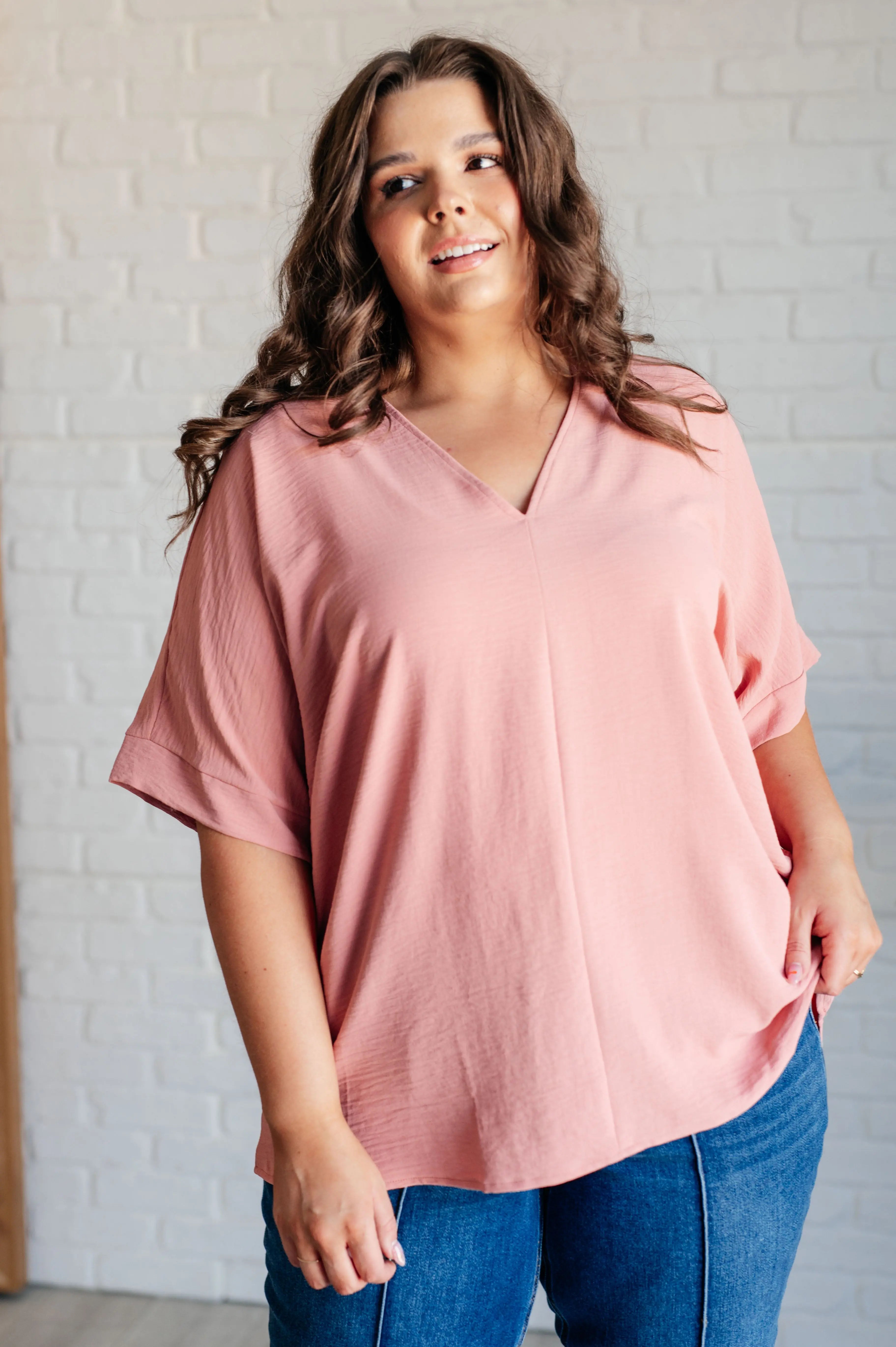 Stylish Women's V-Neck Blouse - Trendy Casual & Office Wear - Perfect for Work, Dating & Everyday Outfits