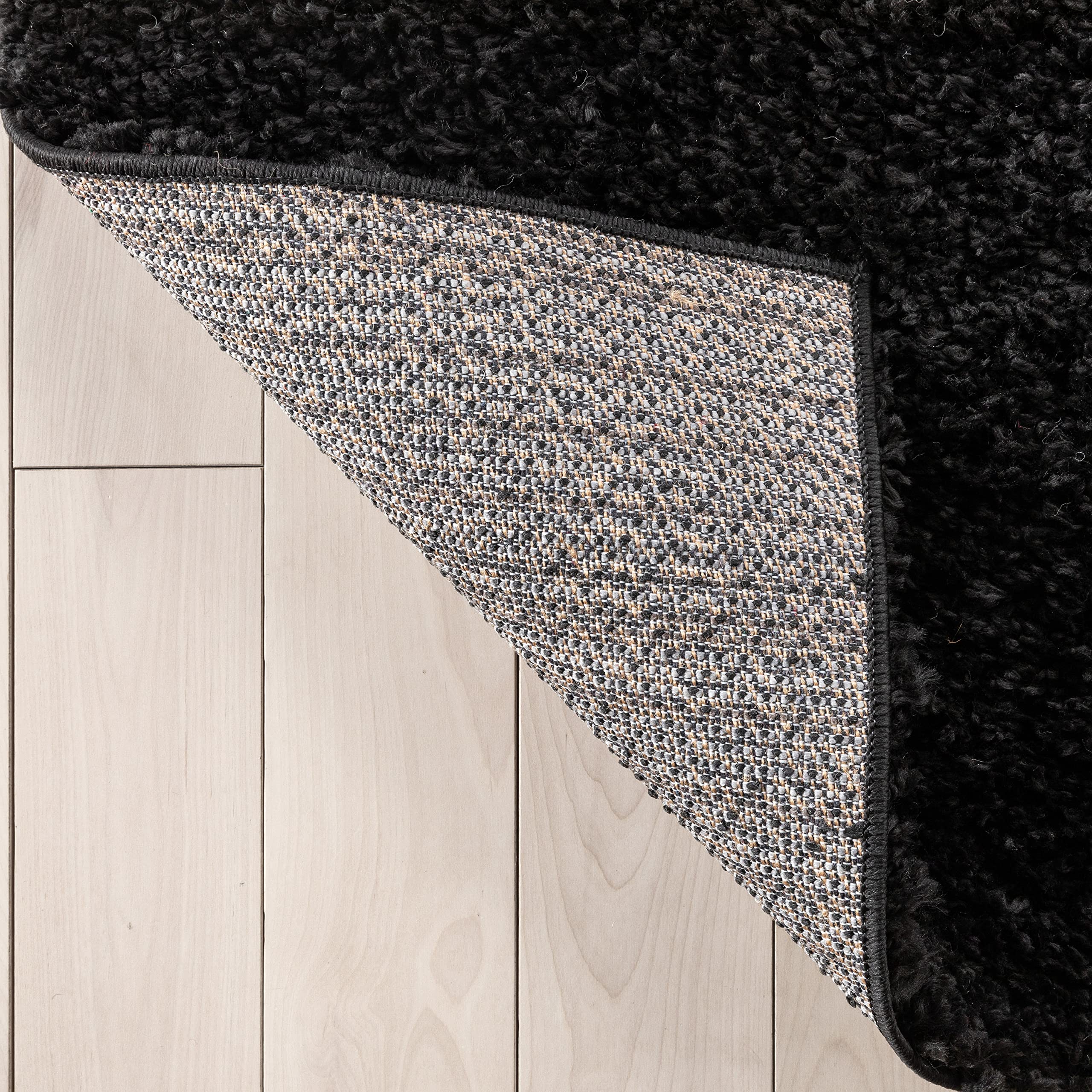 Well Woven Elle Basics Emerson Shag Black Textured Area Rug 5'3