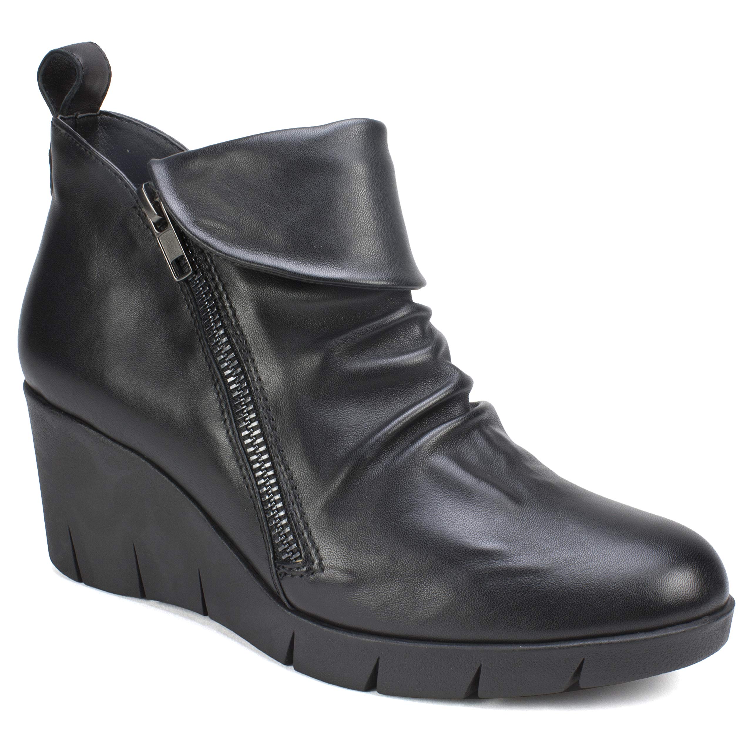 White Mountain Penwood Women's Boots - Stylish & Comfortable for Outdoor Adventures