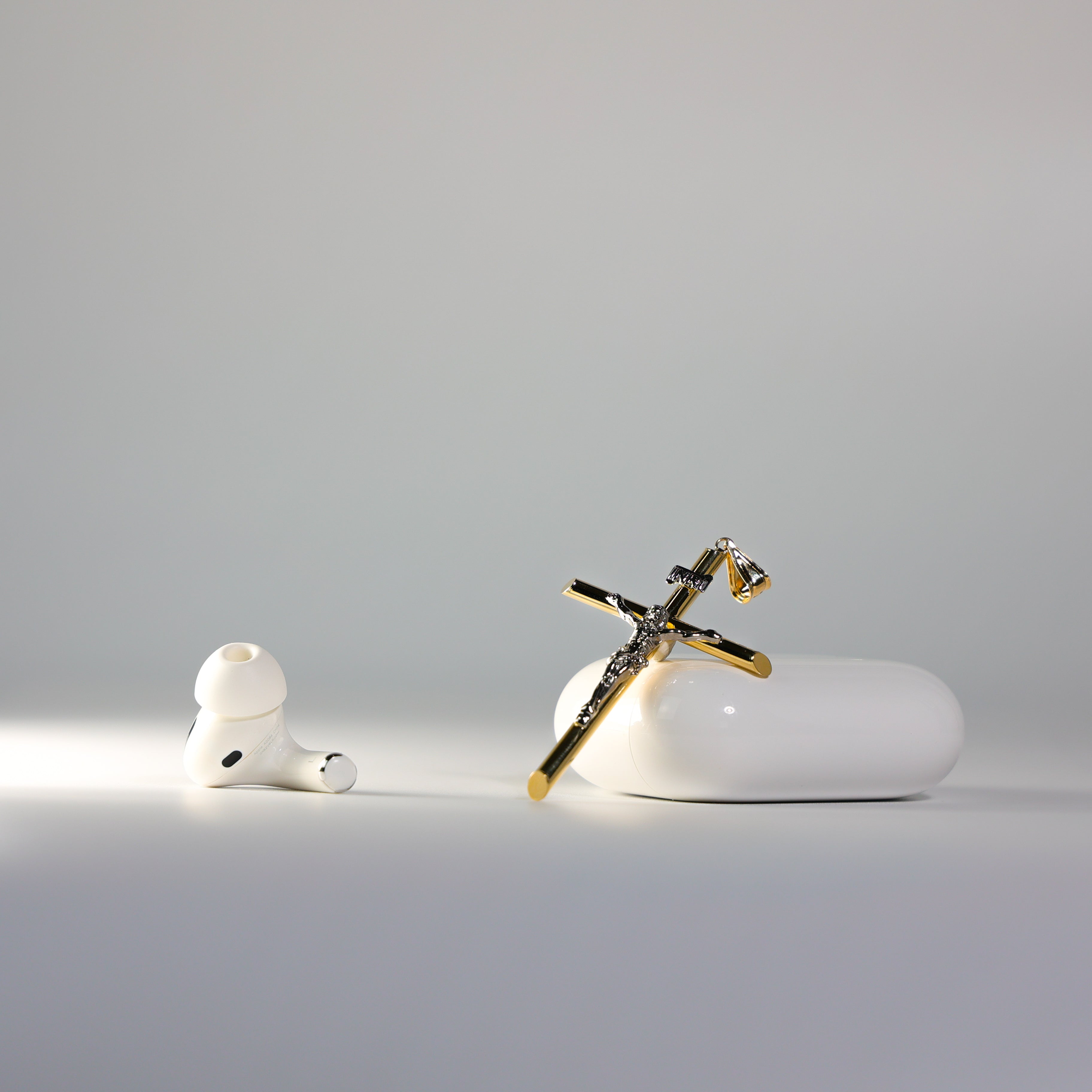 Extra Large Gold Crucifix Cross Pendant - Model 0847 | Religious Jewelry for Men & Women, Perfect for Church, Gifts, and Faith-Based Occasions