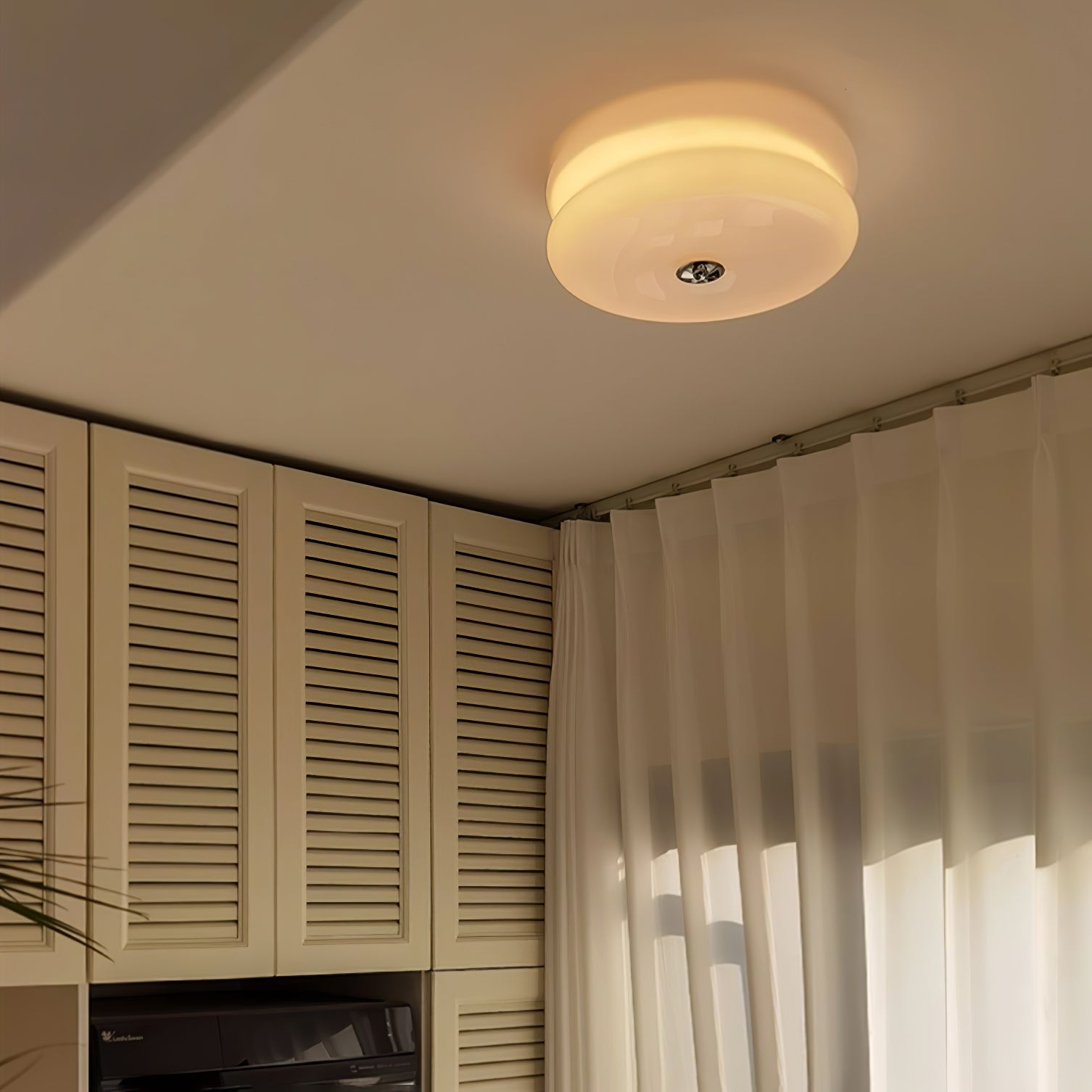 Vintage Art Deco Ceiling Light Fixture - Elegant Antique Style Chandelier for Dining Room, Bedroom & Living Room Lighting