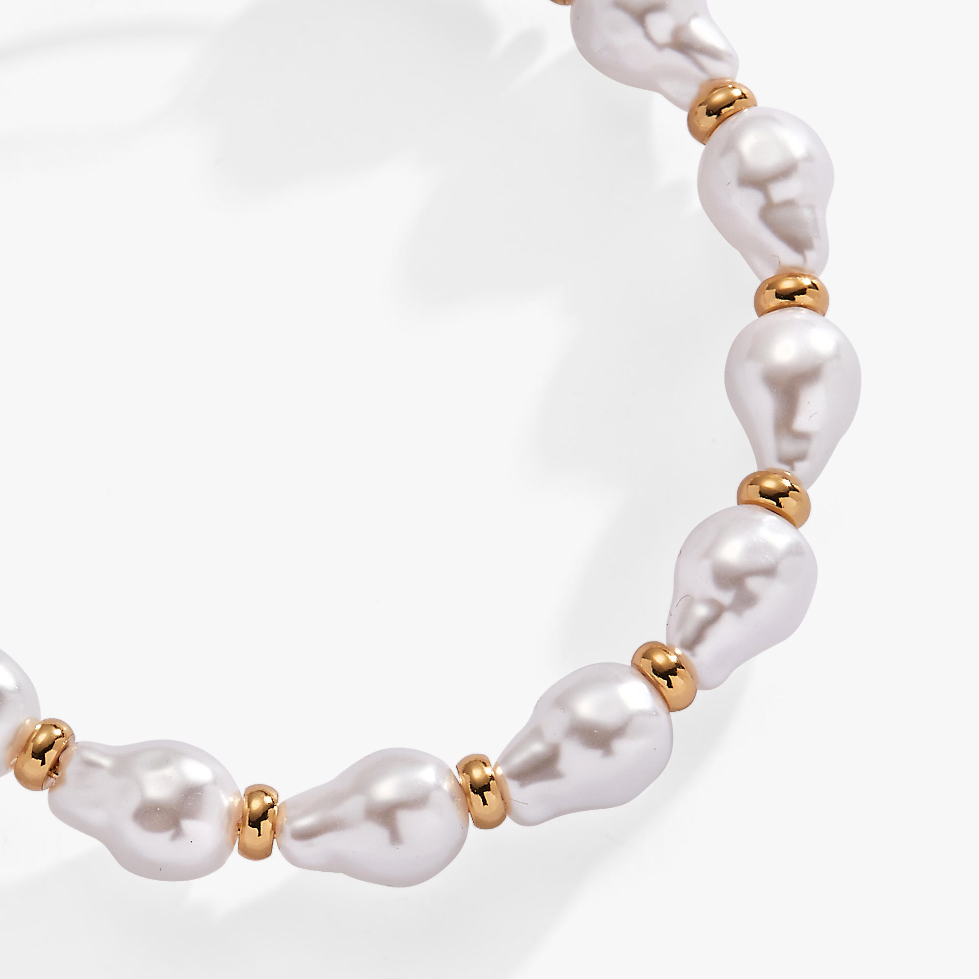 Elegant Baroque Pearl Beaded Bangle Bracelet for Women - Vintage Style Pearl Jewelry Gift for Wedding, Party & Special Occasions