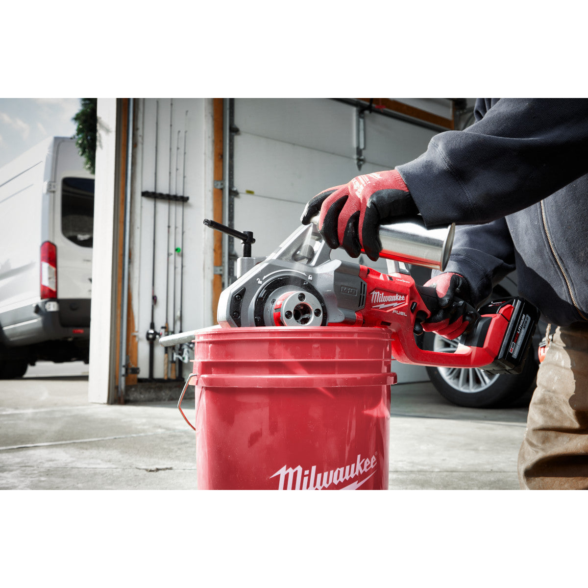 Milwaukee 2870-22 M18 FUEL™ Compact Pipe Threader Kit with ONE KEY™ Technology - Includes 1/2